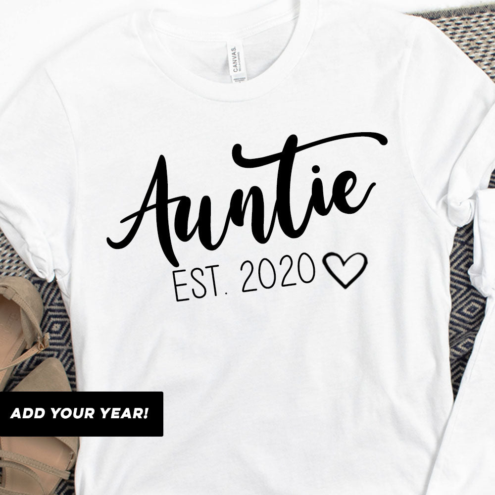 Personalized Bella Script White T-Shirts for Women - Custom Auntie & Bestie Gift - Perfect for Birthdays, Family Reunions & Matching Outfits