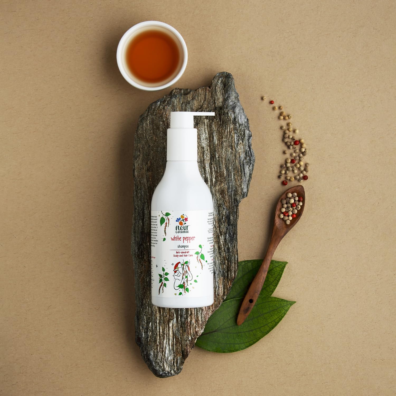 FLEUR COLONIE Anti Dandruff Dog Shampoo with White Pepper & Inga Bark Extract - Itchy Scalp Relief, Hair Repair for Dogs - 300ml - Perfect for Bathing & Grooming Pets with Sensitive Skin