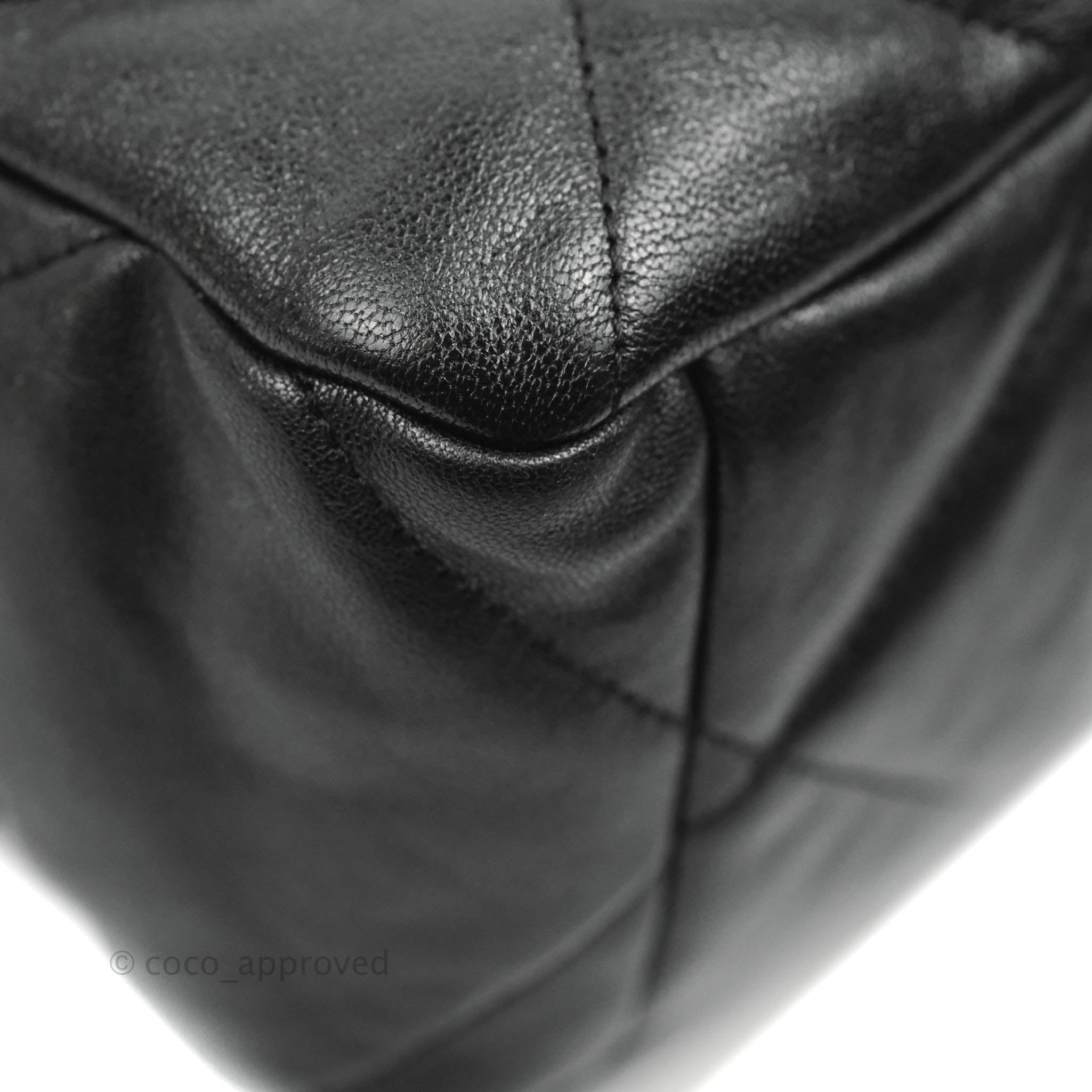 Chanel 19 Medium Flap Bag in Black Goatskin Leather with Mixed Hardware - Luxury Handbag for Women, Perfect for Work, Evening Events & Everyday Use