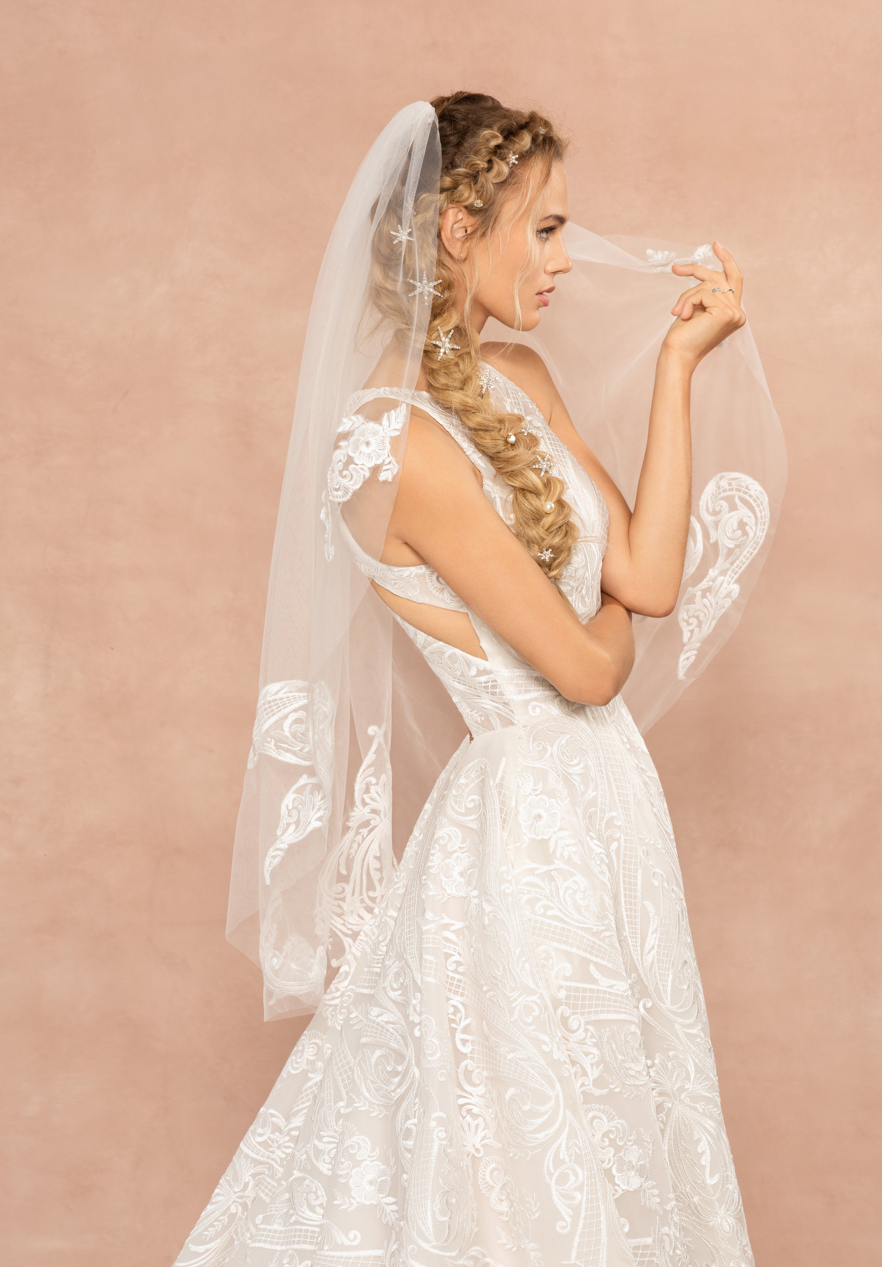 Hayley Paige Suki Sample Gown - Elegant Wedding Dress for Brides | Perfect for Beach, Garden & Formal Weddings