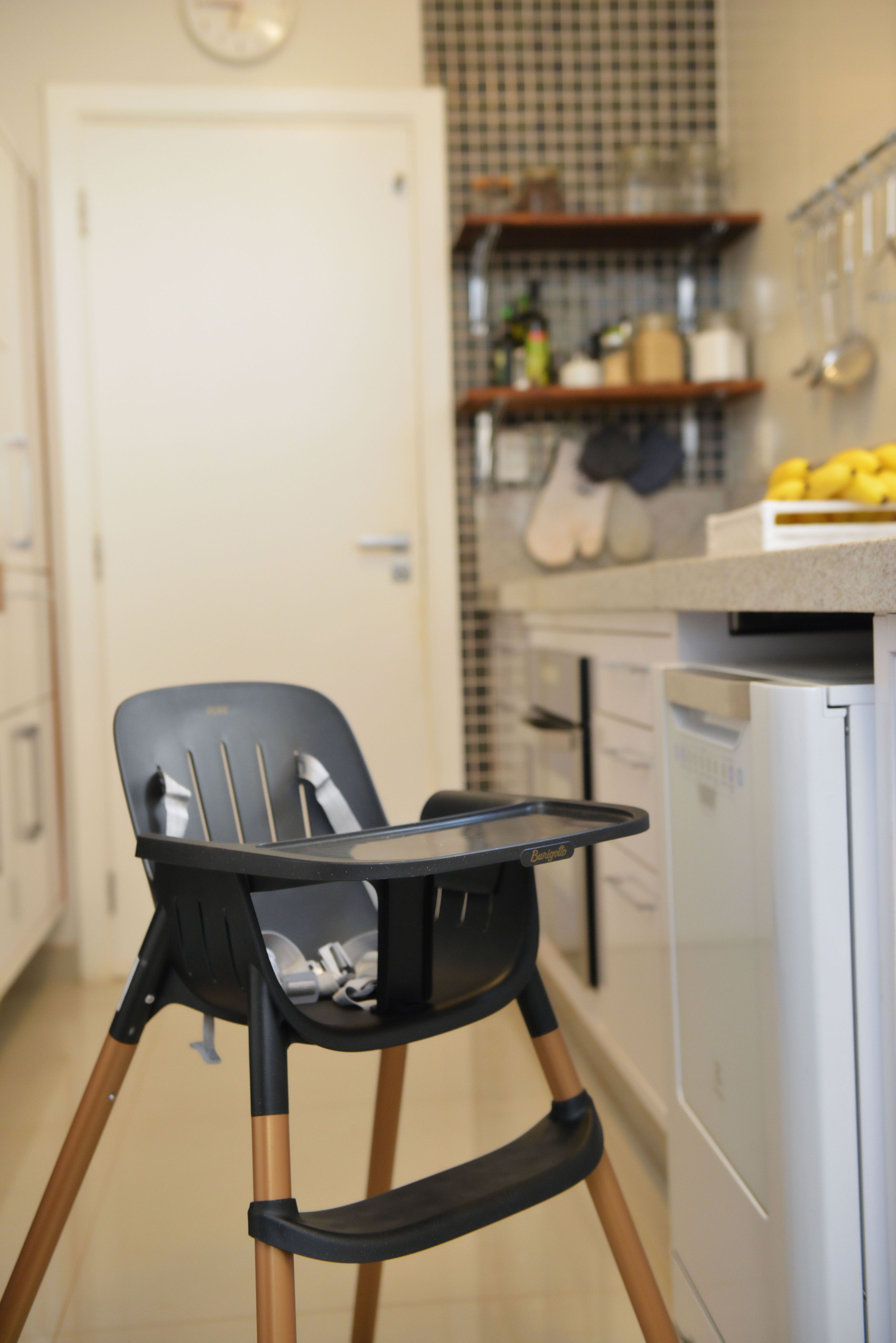 Peg Perego Poke High Chair for Babies & Toddlers - Adjustable Wooden Baby Feeding Chair with Safety Harness - Perfect for Dining, Weaning & Family Mealtime