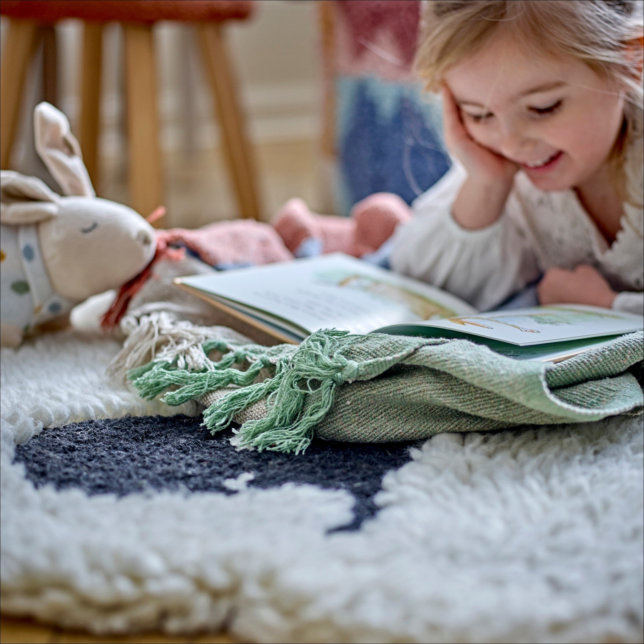 Bloomingville Dolly Rug - Soft White Wool Area Rug, 84cm Round for Living Room, Bedroom & Nursery Decor
