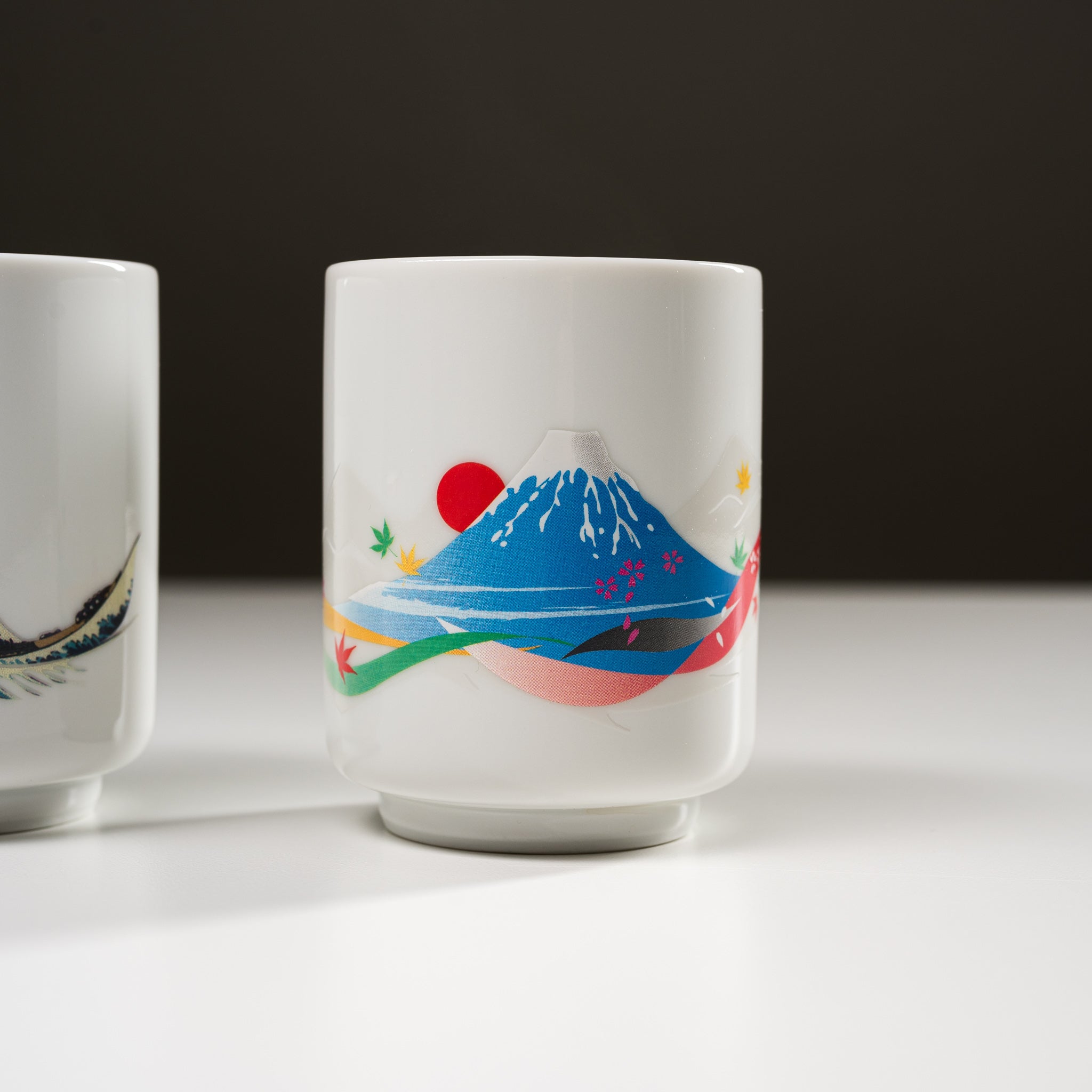 Premium Mino Ware Mt. Fuji Thermal Cup - Japanese Ceramic Travel Mug with Heat-Sensitive Color Changing Design - Perfect for Coffee, Tea & Hot Drinks at Home, Office or Outdoor Adventures
