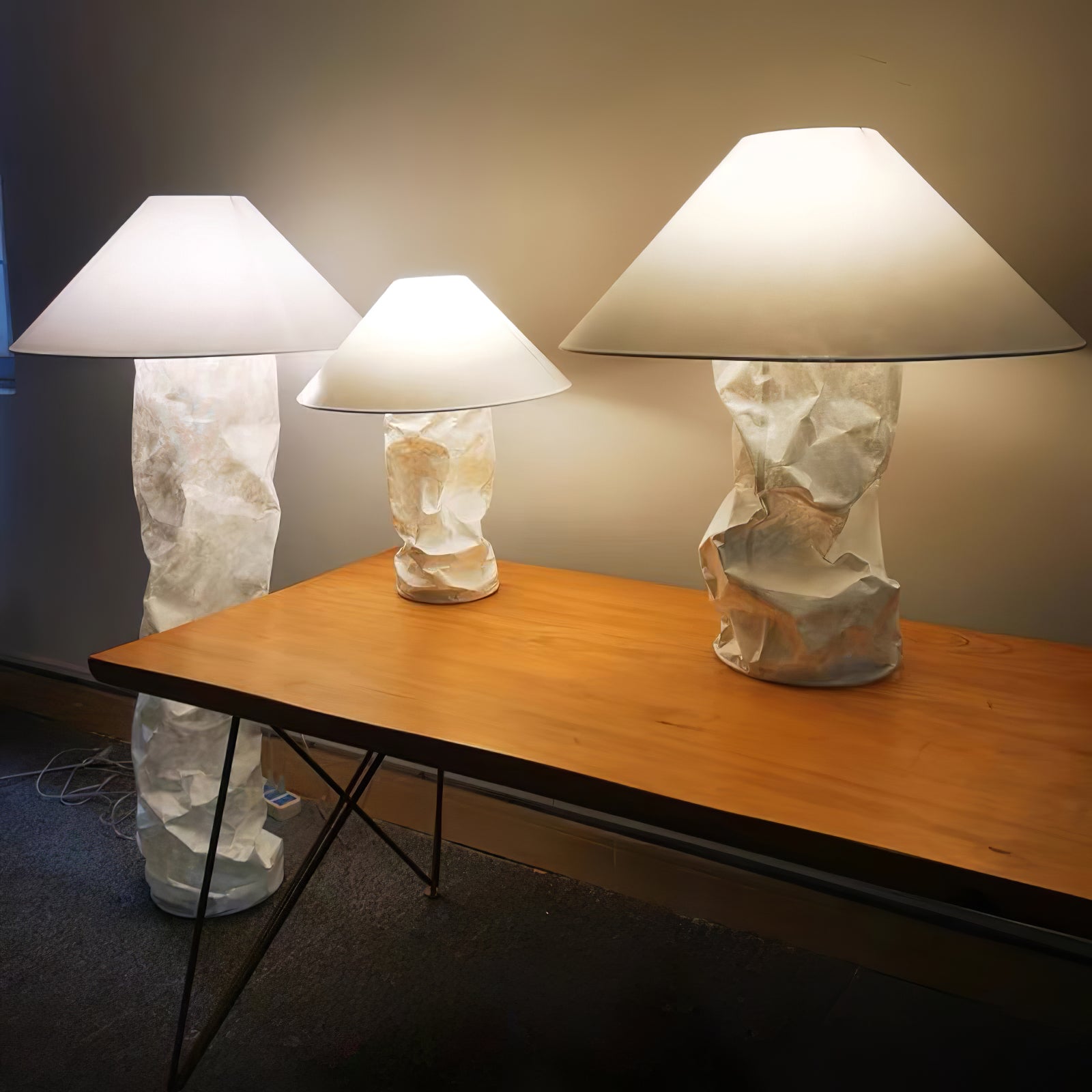 Crinkle Paper Table Lamp - Modern Decorative LED Light for Bedroom, Living Room & Office - Eco-Friendly Home Decor Gift Idea