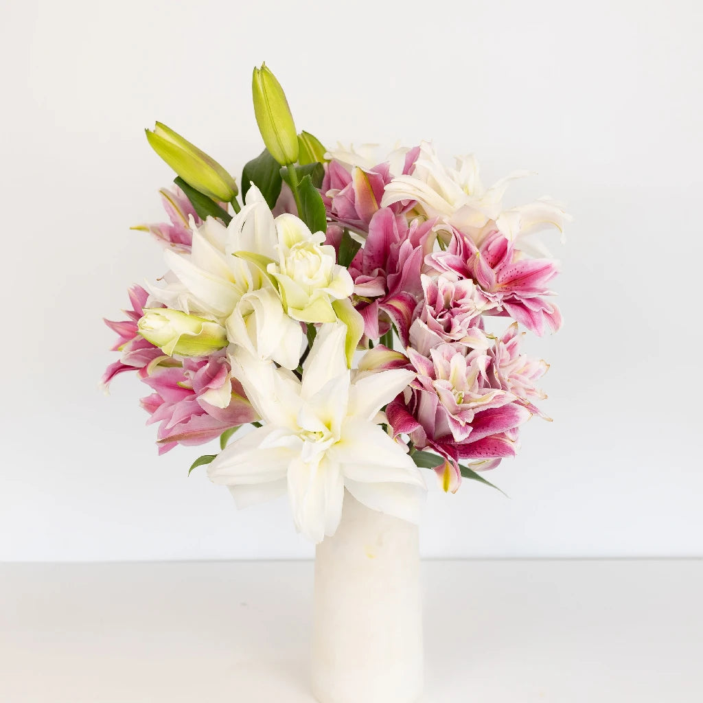 Fresh Assorted Rose Lily Bouquet - Elegant Floral Arrangement for Weddings, Anniversaries & Home Decor