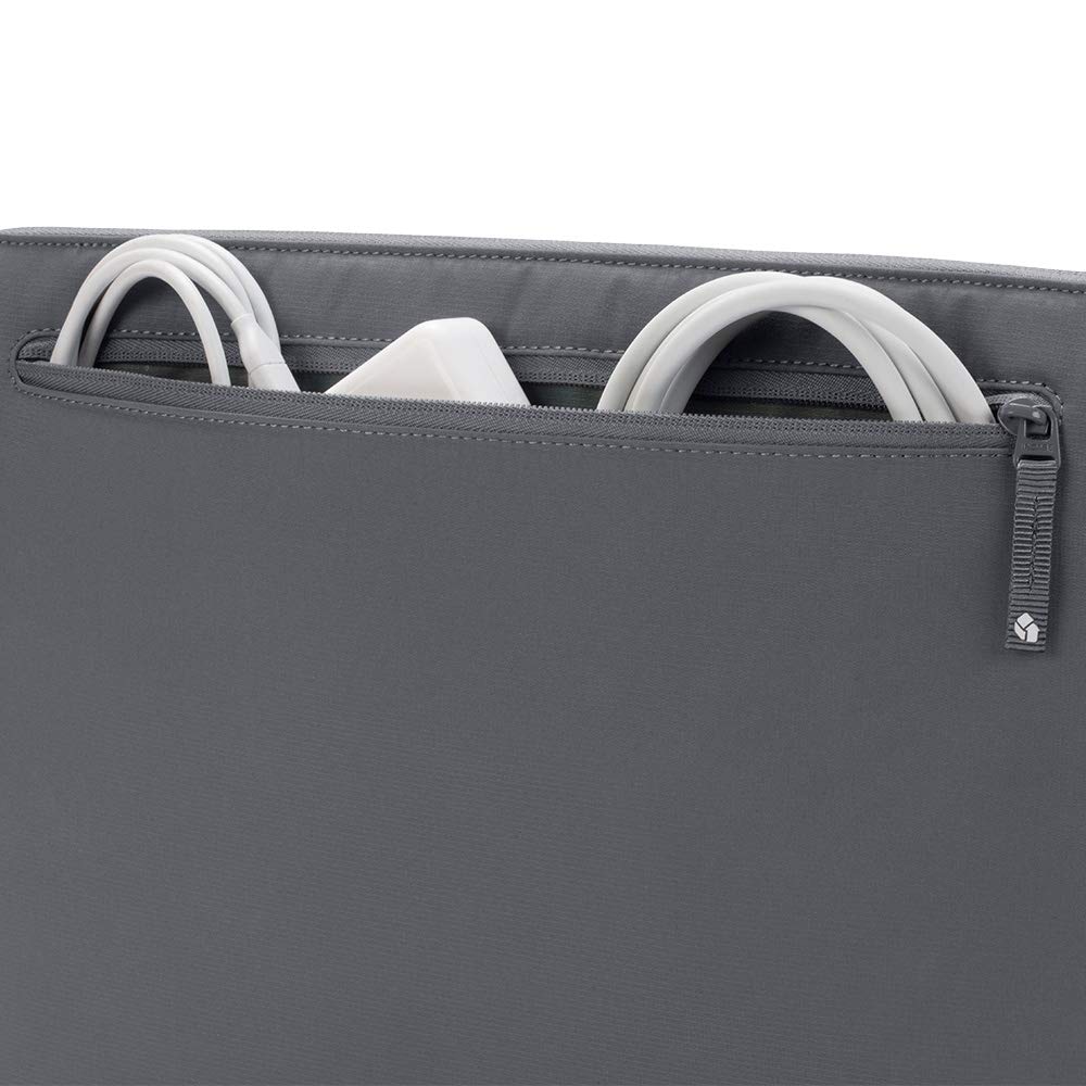 **Eco-Friendly Incase Compact Bionic Sleeve for MacBook Pro 15.4