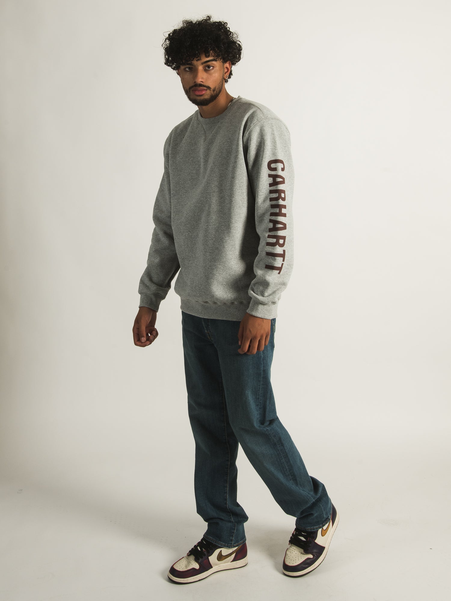 Carhartt Midweight Logo Crewneck Sweatshirt for Men & Women - Comfortable & Durable Workwear - Perfect for Outdoor Work, Casual Wear & Layering