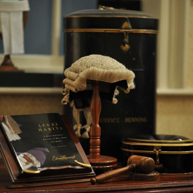 Premium Oak Wood Wig Stand - Large Size for Curly, Straight & Synthetic Wigs - Perfect for Salon, Home Styling & Wig Storage