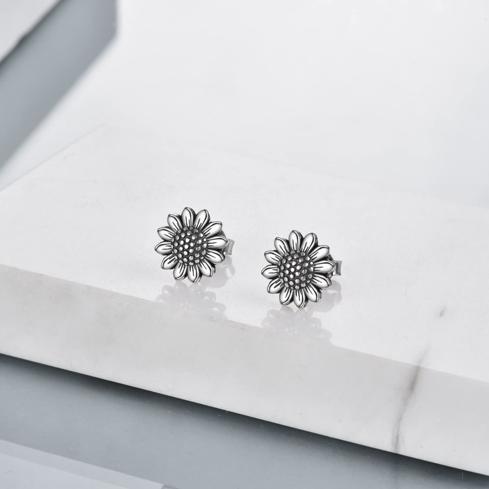 VONALA 925 Sterling Silver Sunflower Stud Earrings - Dainty Floral Jewelry for Women & Girls - Perfect Birthday Gift, Anniversary Present - Ideal for Everyday Wear, Date Nights & Special Occasions