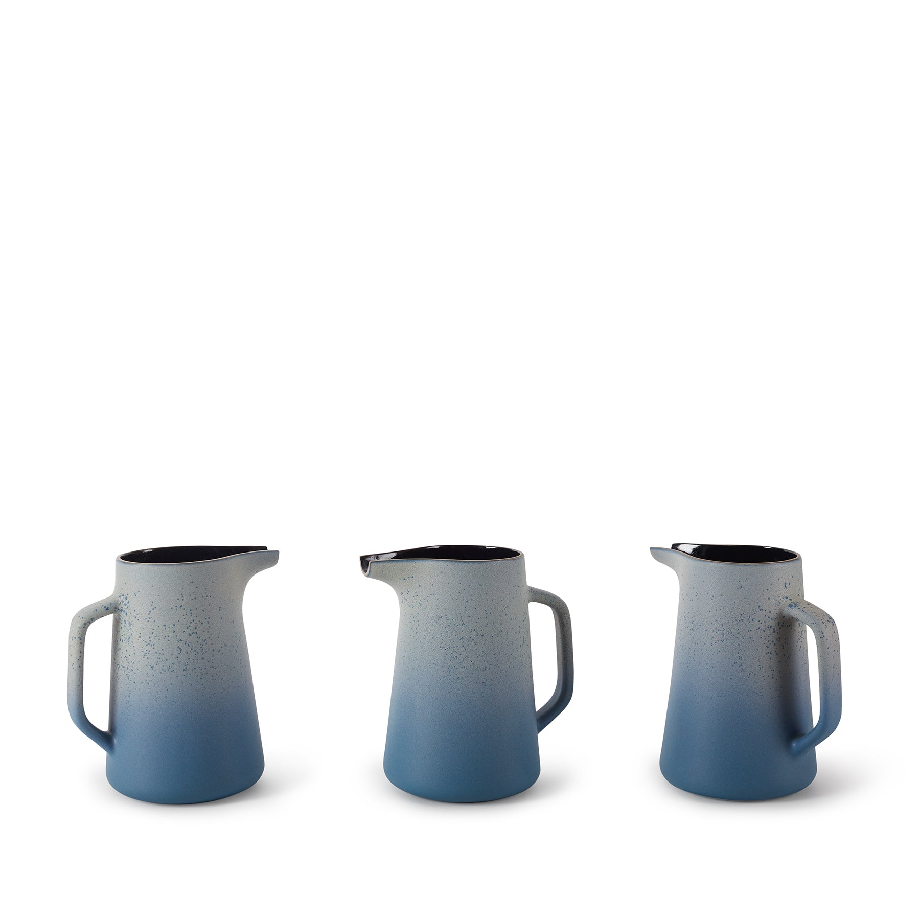 Large Glass Pitcher with Lid - 2L/68oz Capacity for Iced Tea, Lemonade & Cold Brew - Perfect for Parties, BBQs & Outdoor Gatherings