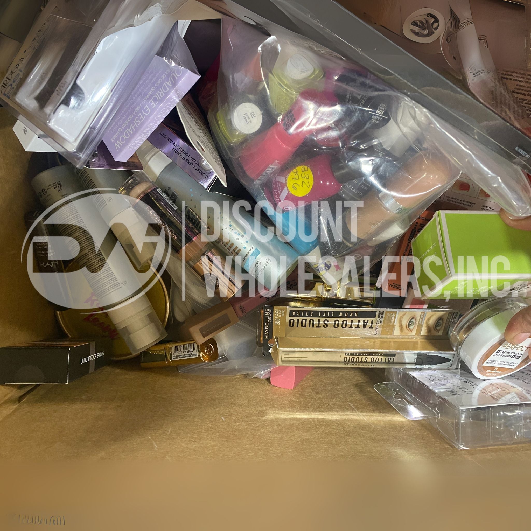 Wholesale Cosmetic DWI Mix - 250 Pcs Box | Professional Makeup Blending & Contouring Kit for Salons & Makeup Artists