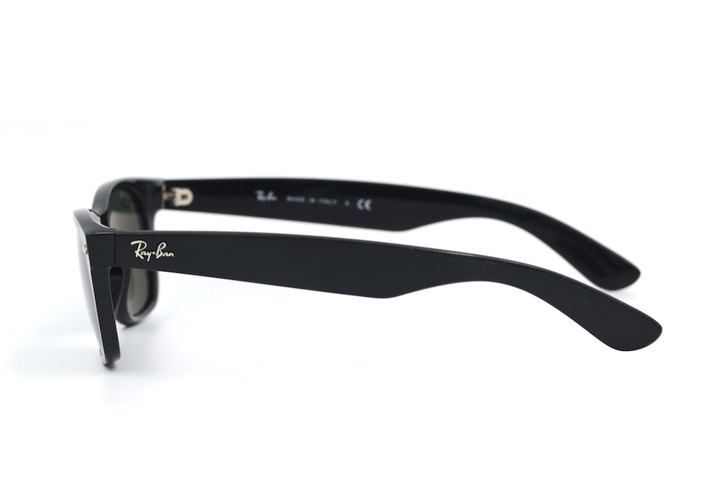 RayBan 2132 901 Polarized Sunglasses - Classic Wayfarer Style with UV Protection - Perfect for Driving, Beach & Outdoor Activities