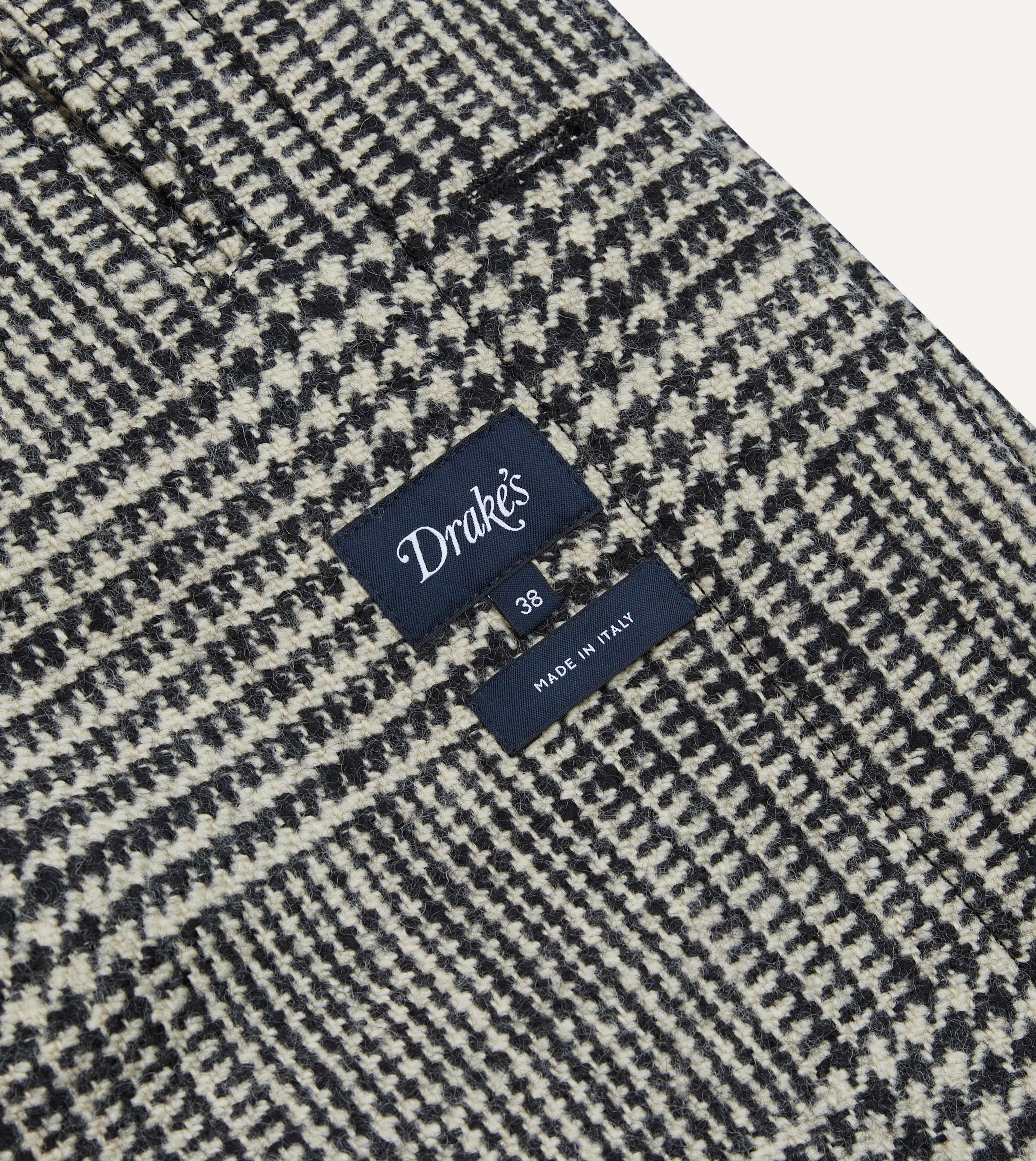 Men's Grey Prince of Wales Check Wool Raglan Coat - Classic Winter Overcoat for Business & Formal Occasions