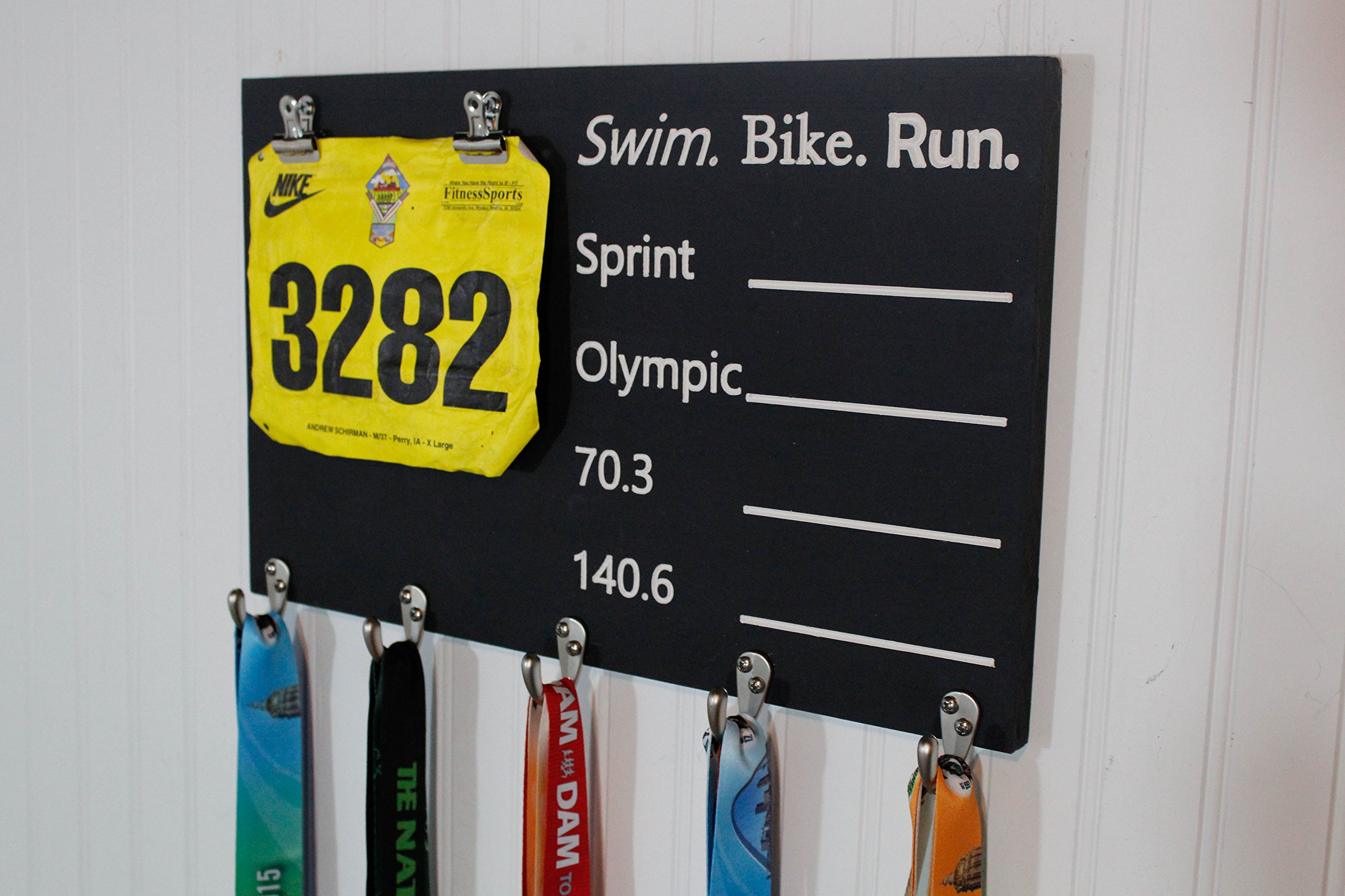Triathlon Medal Holder - Swim Bike Run Chalkboard Display for Race Medals & Bib Numbers - Wooden Carved Wall Sign - Perfect for Triathlete Home Decor & Race Memorabilia Organization