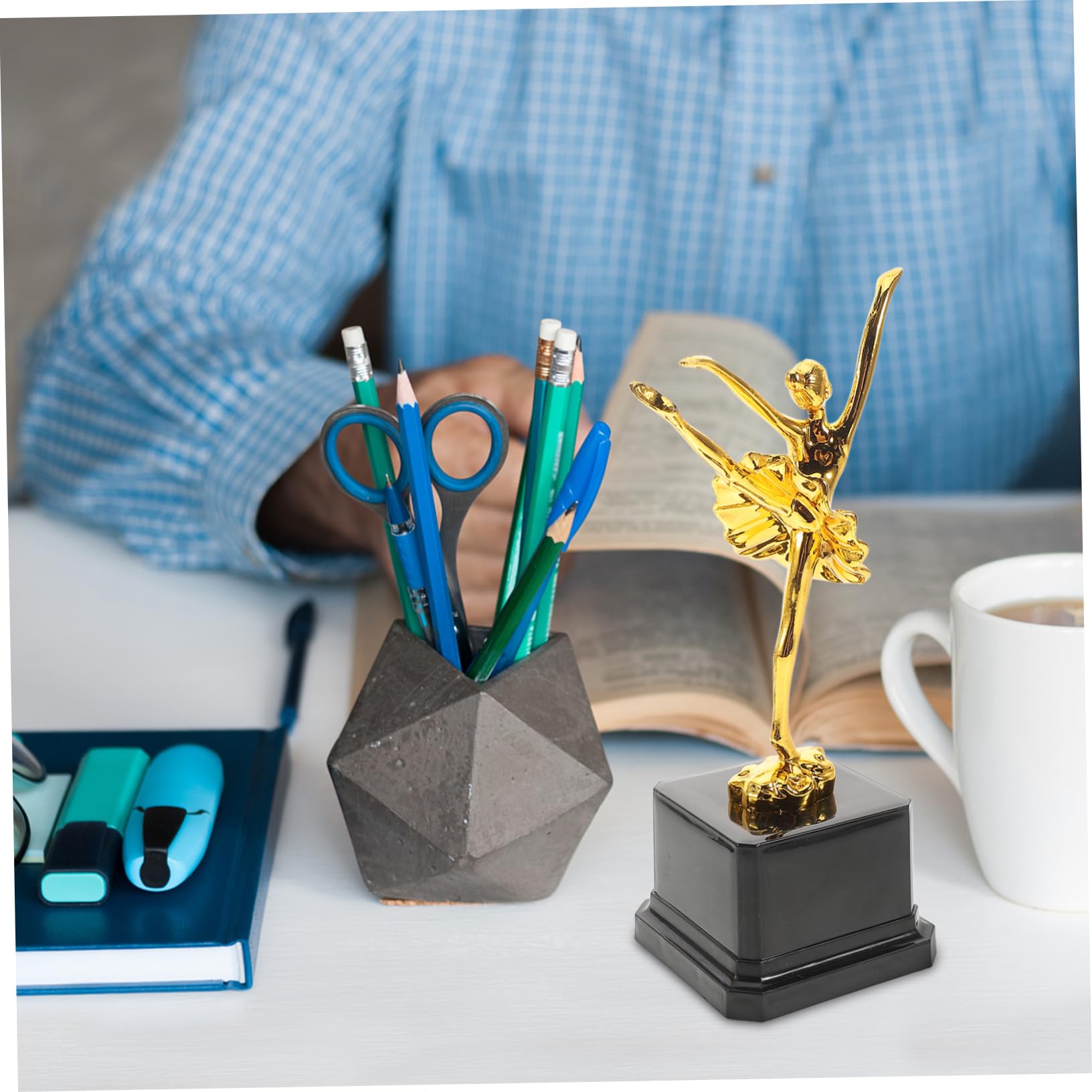 GAROZATION Elegant Ballet Dance Trophy Cup - Customizable Nameplate Award for Dance Competitions & Performances | Durable & Stable for Longevity | Perfect for Ballet Recitals, Dance Competitions & Award Ceremonies