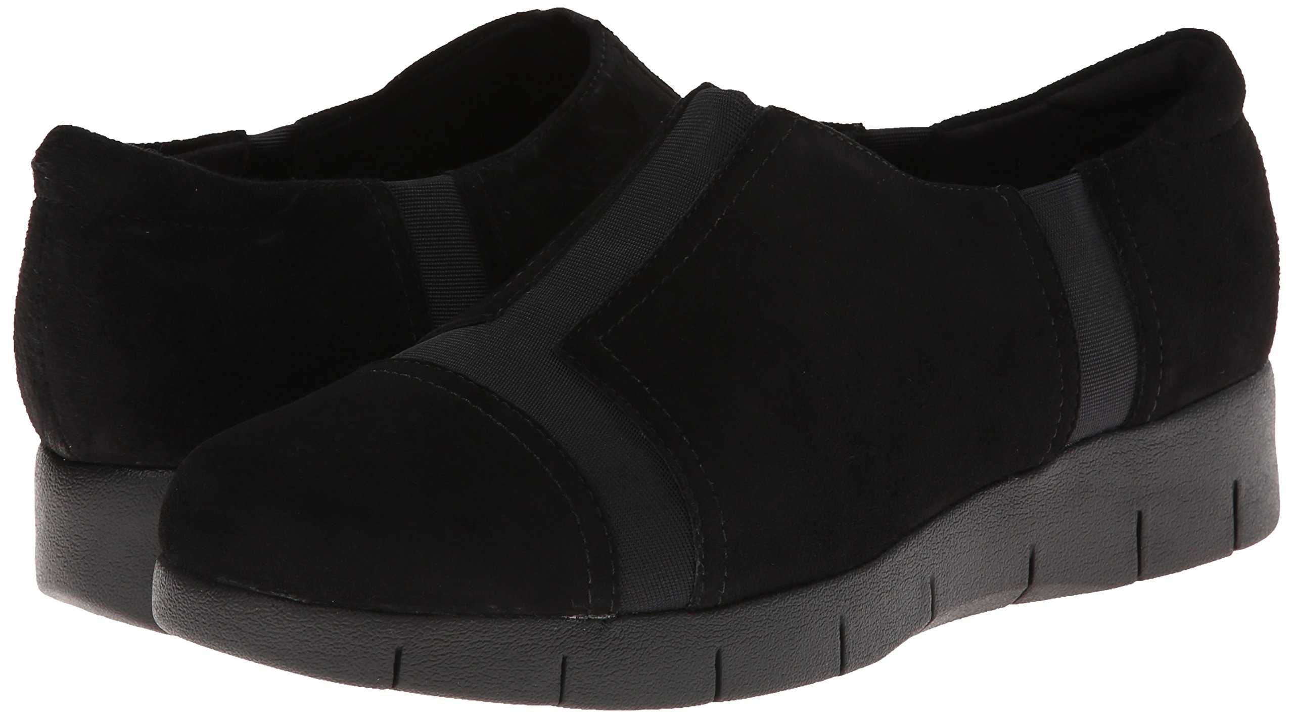 Clarks Women's Daelyn Plaza Comfortable Slip-On Loafers - Stylish Casual Shoes for Work, Walking & Everyday Wear