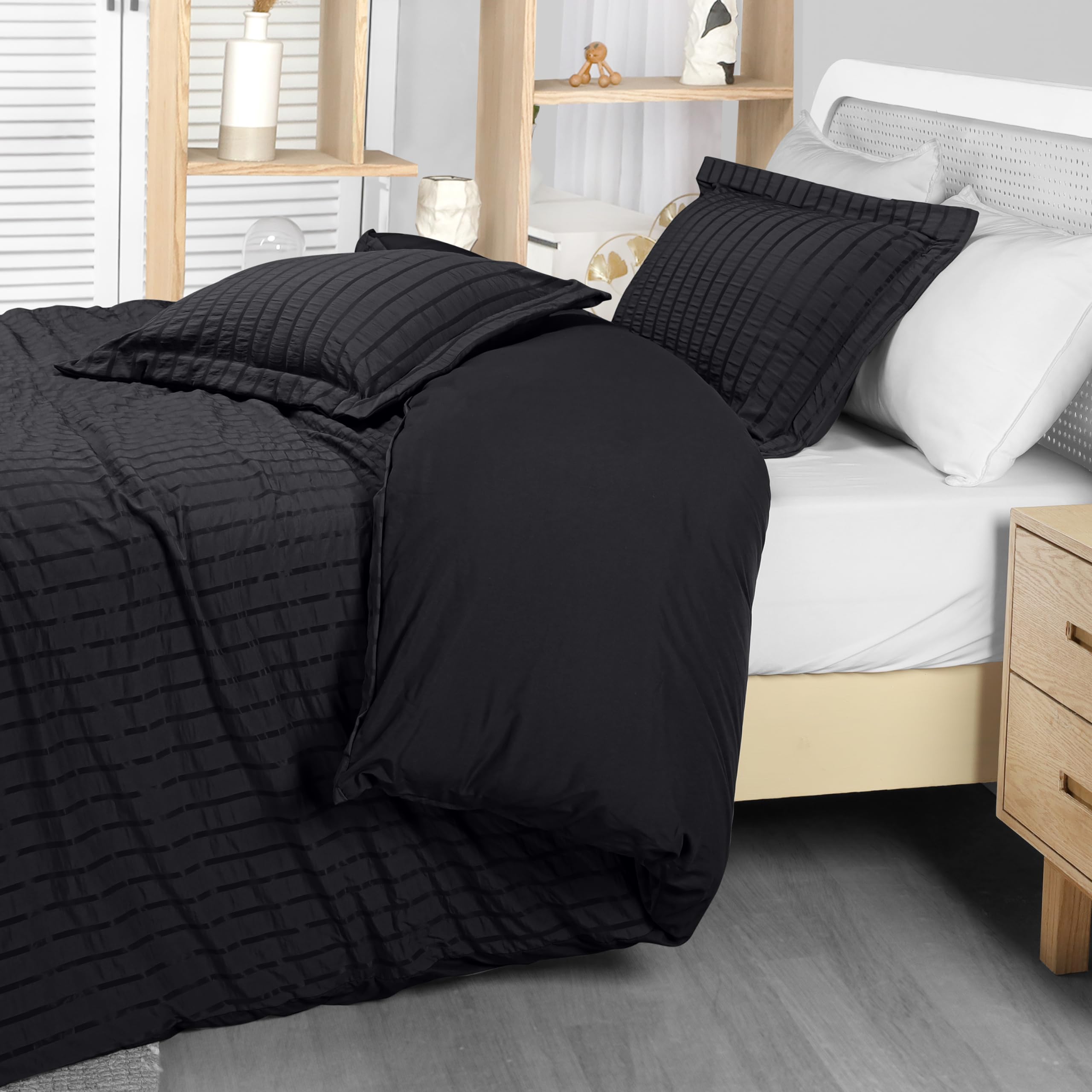 Utopia Bedding Queen Size Duvet Cover Set - 3PC Seersucker Comforter Cover with Zipper Closure & 2 Pillow Shams - Soft Brushed Microfiber 90x90 Inches (Black) - Perfect for Bedroom, Guest Room & Hotel Use - Comforter Not Included