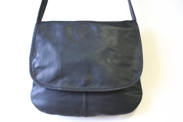 Stylish Black Curved Messenger Bag for Men & Women - Durable Crossbody Shoulder Bag for Work, Travel & Everyday Use