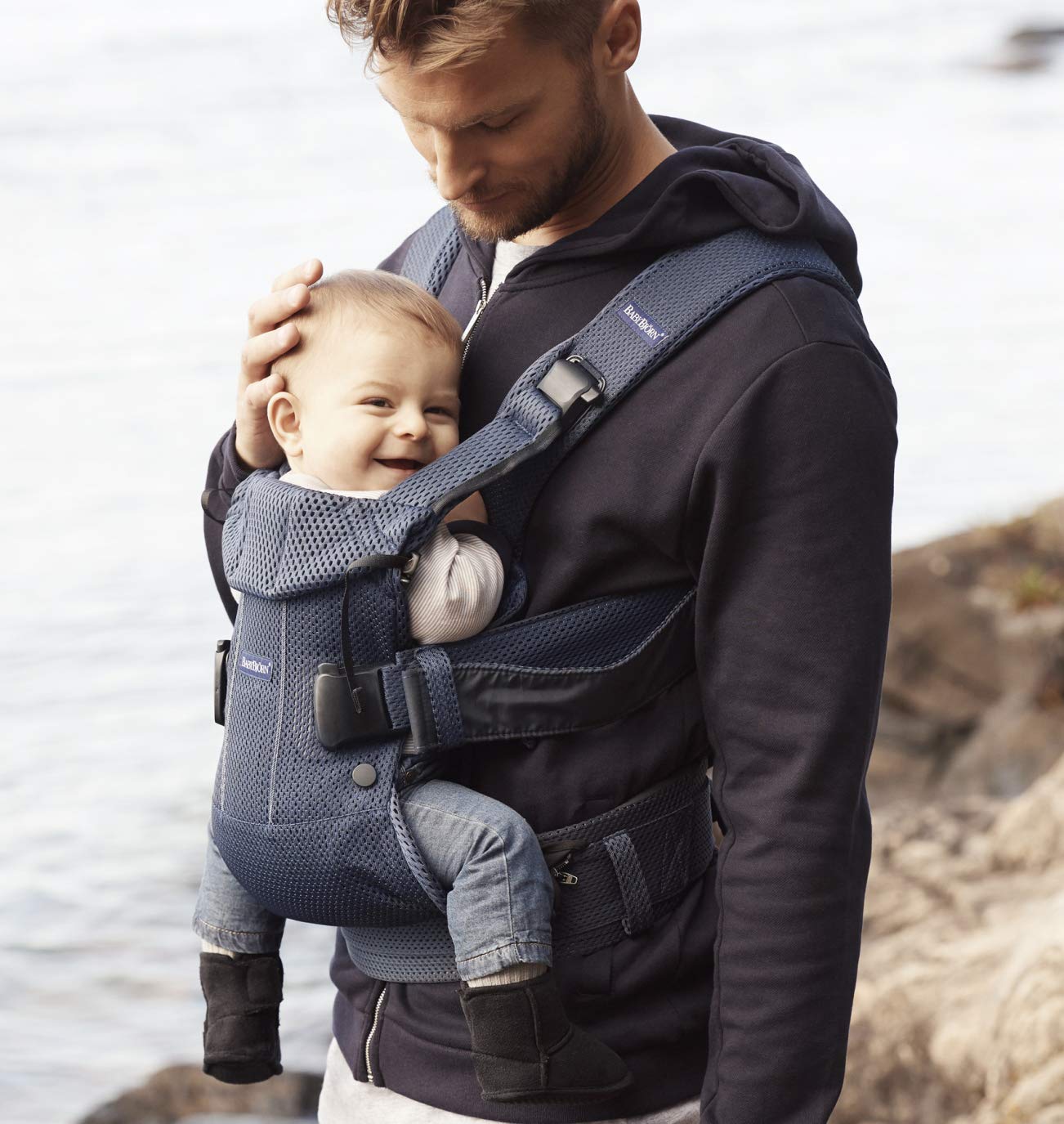 BabyBjörn Baby Carrier One Air - Breathable 3D Mesh, Navy Blue, One Size (Pack of 1) | Ergonomic & Lightweight Baby Carrier for Newborns to Toddlers - Perfect for Hiking, Shopping & Everyday Use