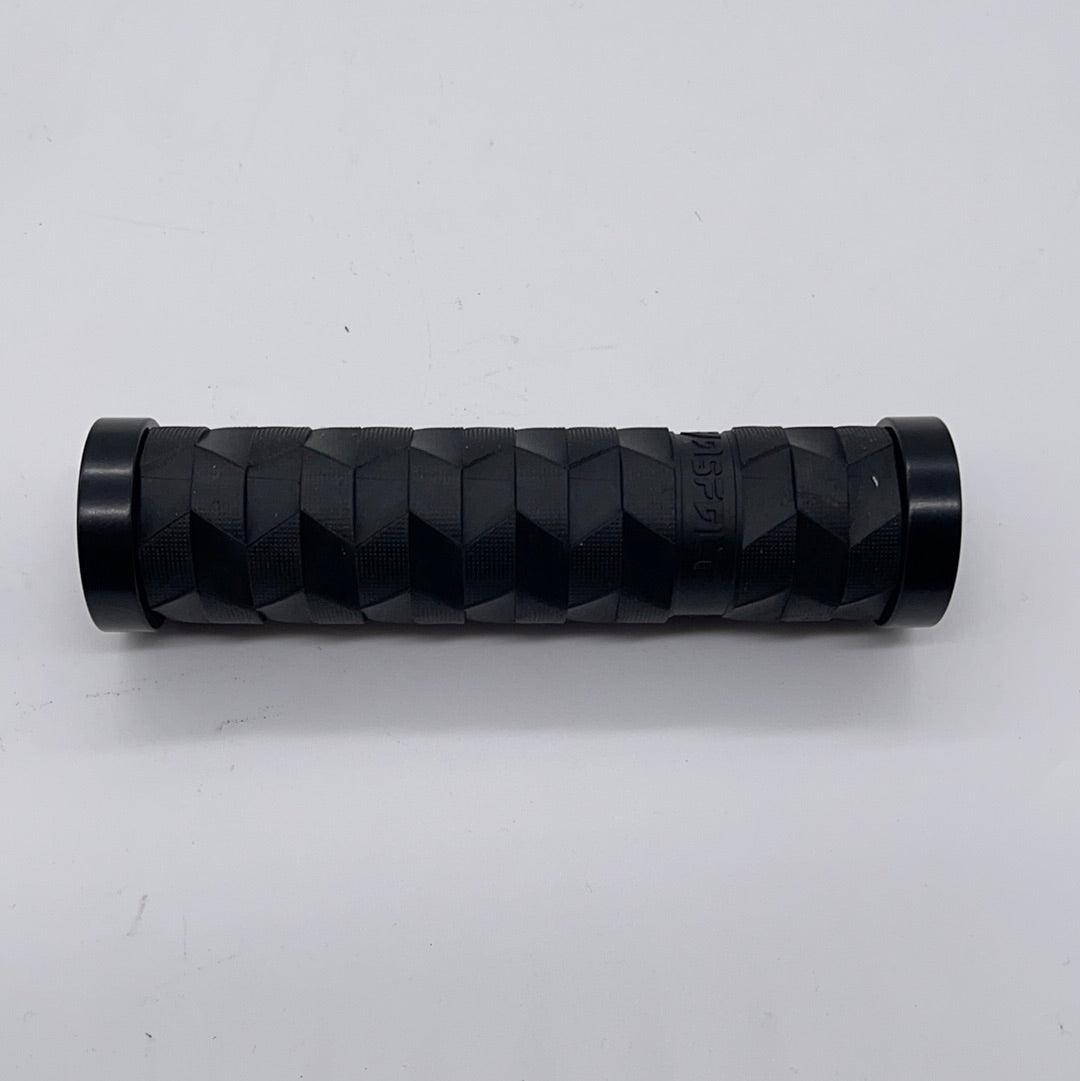 Premium Nami Handlebar Grips - Non-Slip Comfort Bike Grips for Mountain & Road Bicycles - Perfect for Commuting, Trail Riding & Long-Distance Cycling