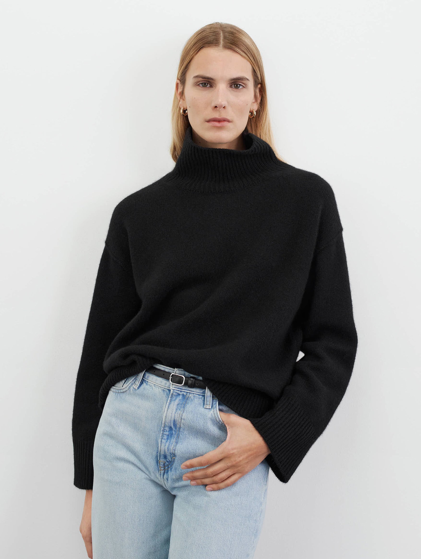 Luxury Black Cashmere Turtleneck Sweater for Men - Soft Winter Warm Pullover for Date Night & Office Wear