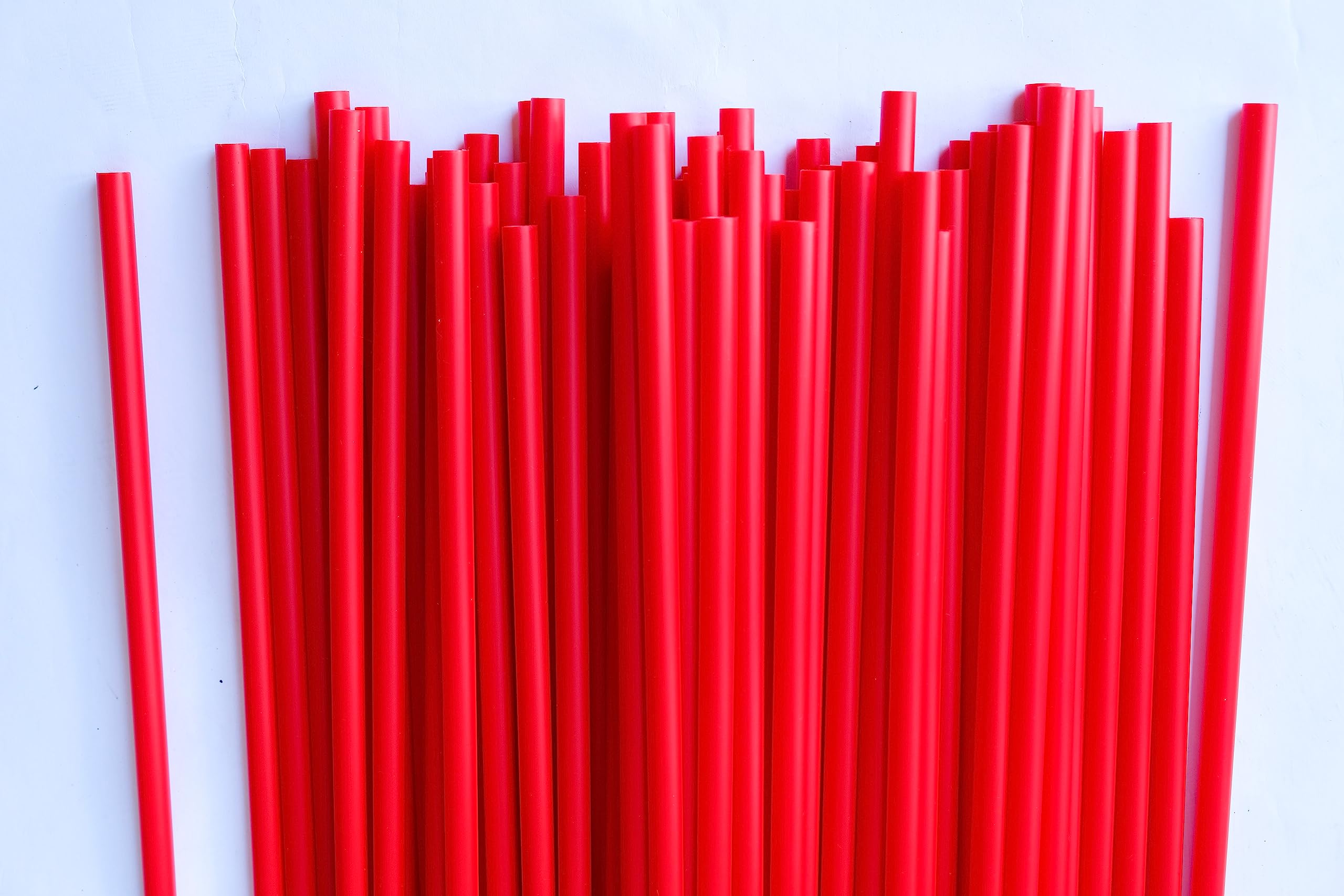 Great Lakes Marking Products 36-inch Red Plastic Snow Plow Stakes - 3/8'' Diameter Driveway Markers (500 Pack) - Ideal for Winter Driveway, Parking Lot & Roadway Snow Removal Safety