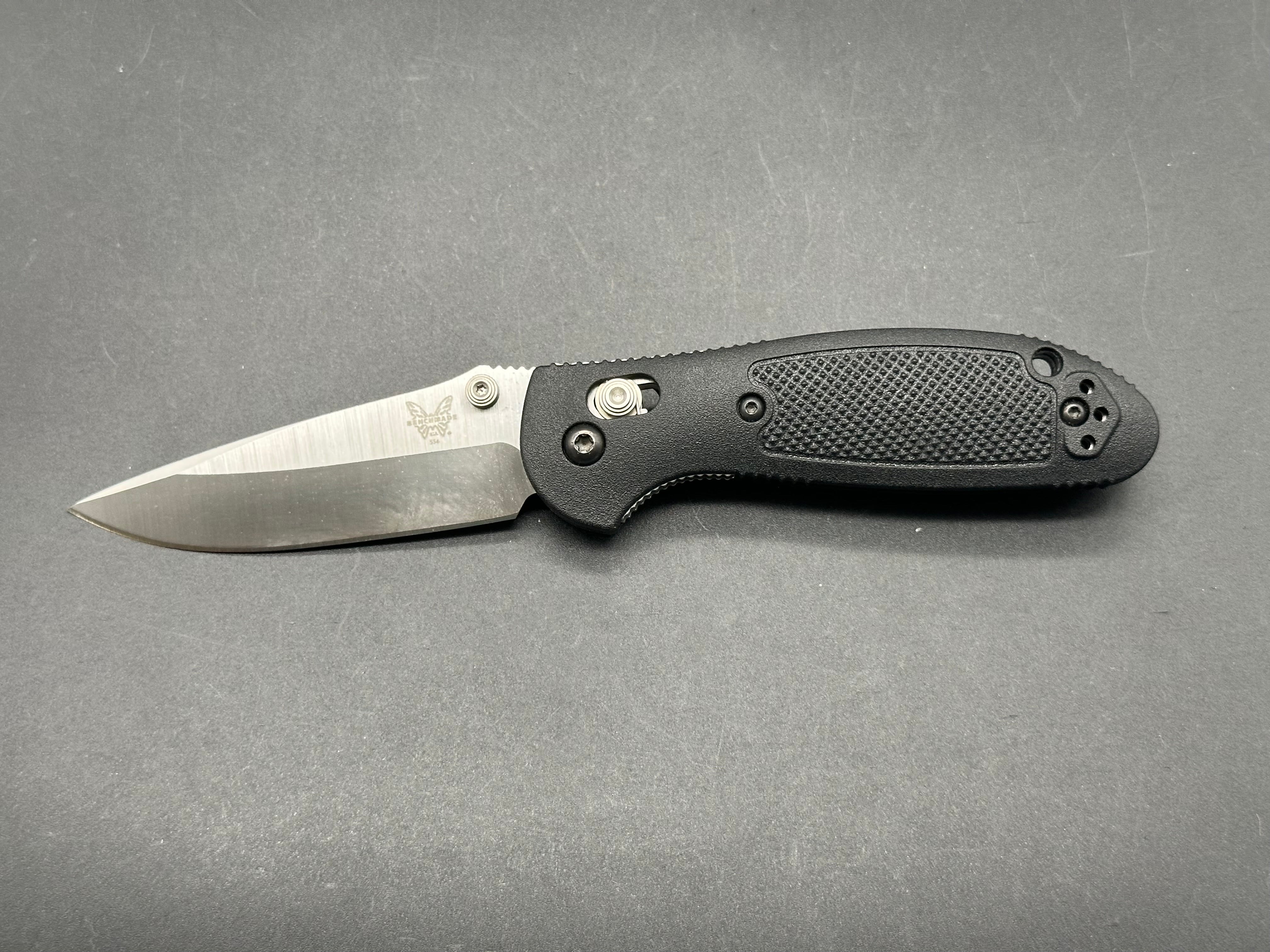Benchmade Mini Griptilian Folding Knife - Premium EDC Pocket Knife for Outdoor, Camping & Everyday Carry (EDC)