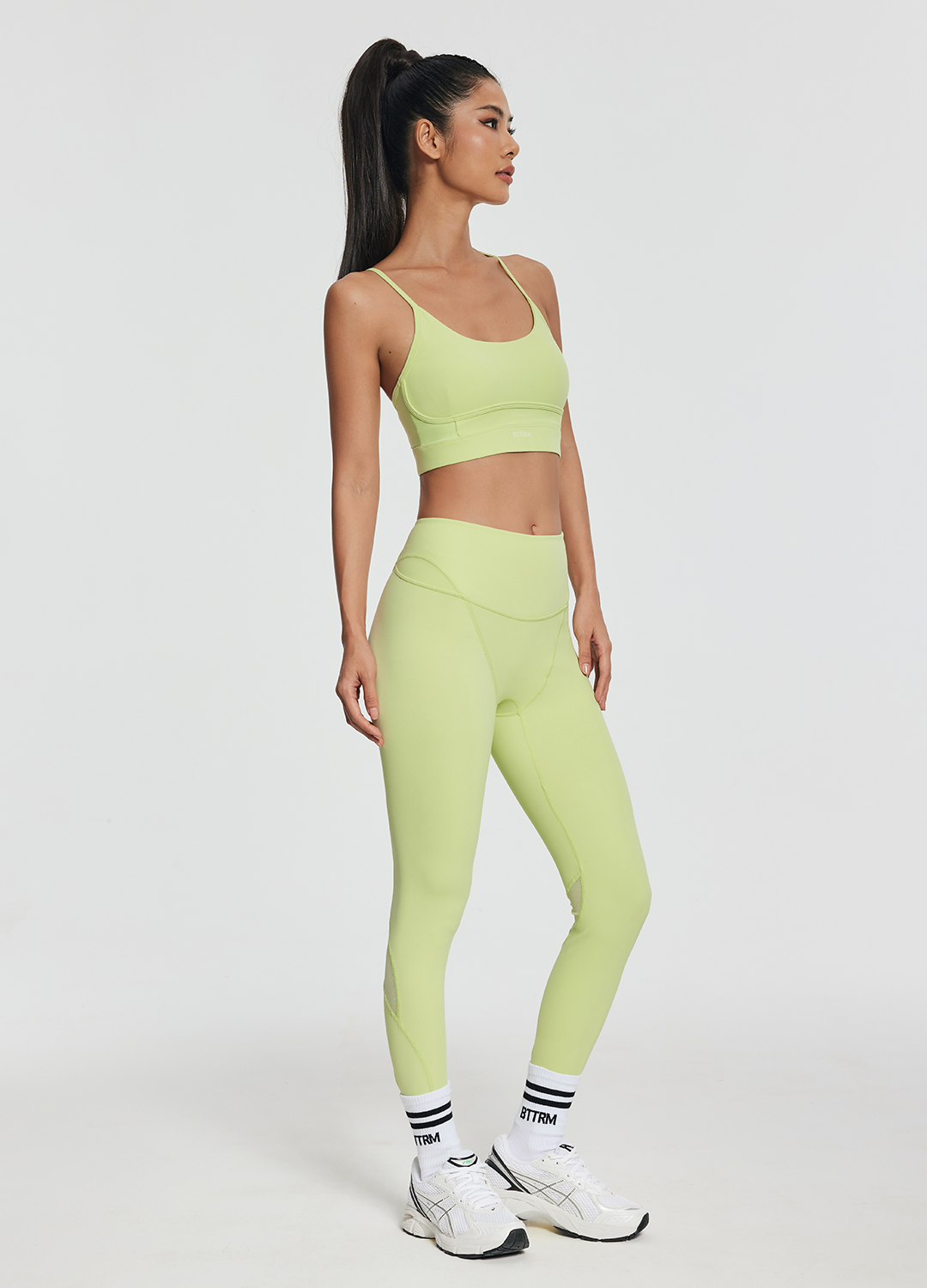 Seamless Crossback Bra for Women - Comfortable & Supportive Yoga Sports Bra - Perfect for Workouts, Running, and Active Lifestyles