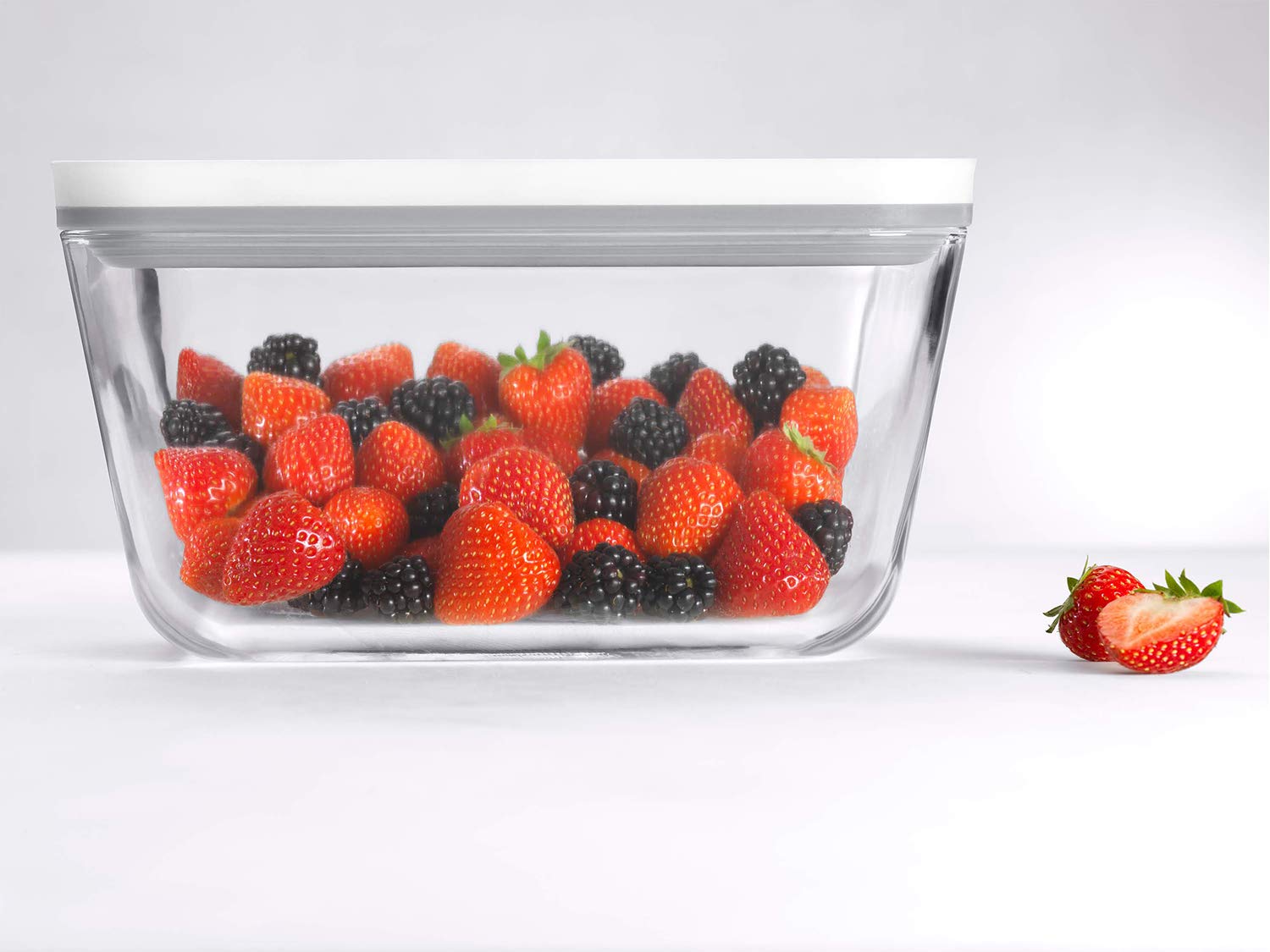 ZWILLING Fresh & Save Vacuum Glass Container - Medium Size Airtight Food Storage Jar | Heat-Resistant Glass Container for Meal Prep, Leftovers & Kitchen Organization | BPA-Free Kitchen Essentials