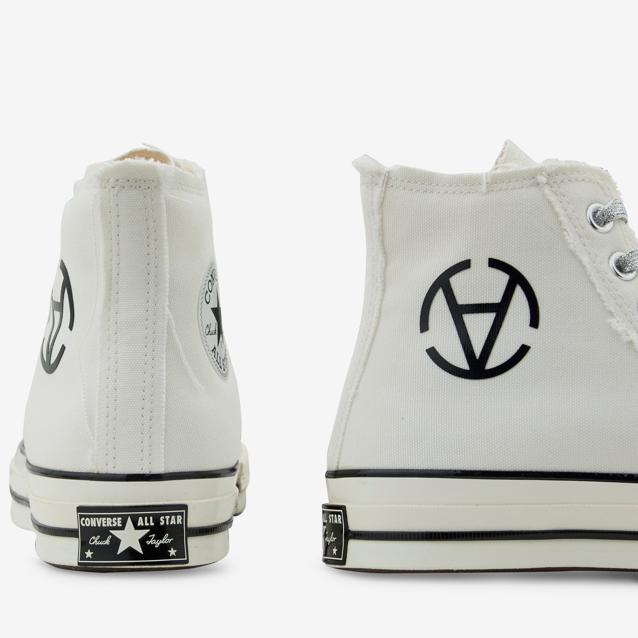 Converse Chuck '70 Hi Top Vintage White Sneakers - Classic Unisex Casual Shoes for Men & Women - Perfect for Streetwear, Skateboarding & Everyday Fashion