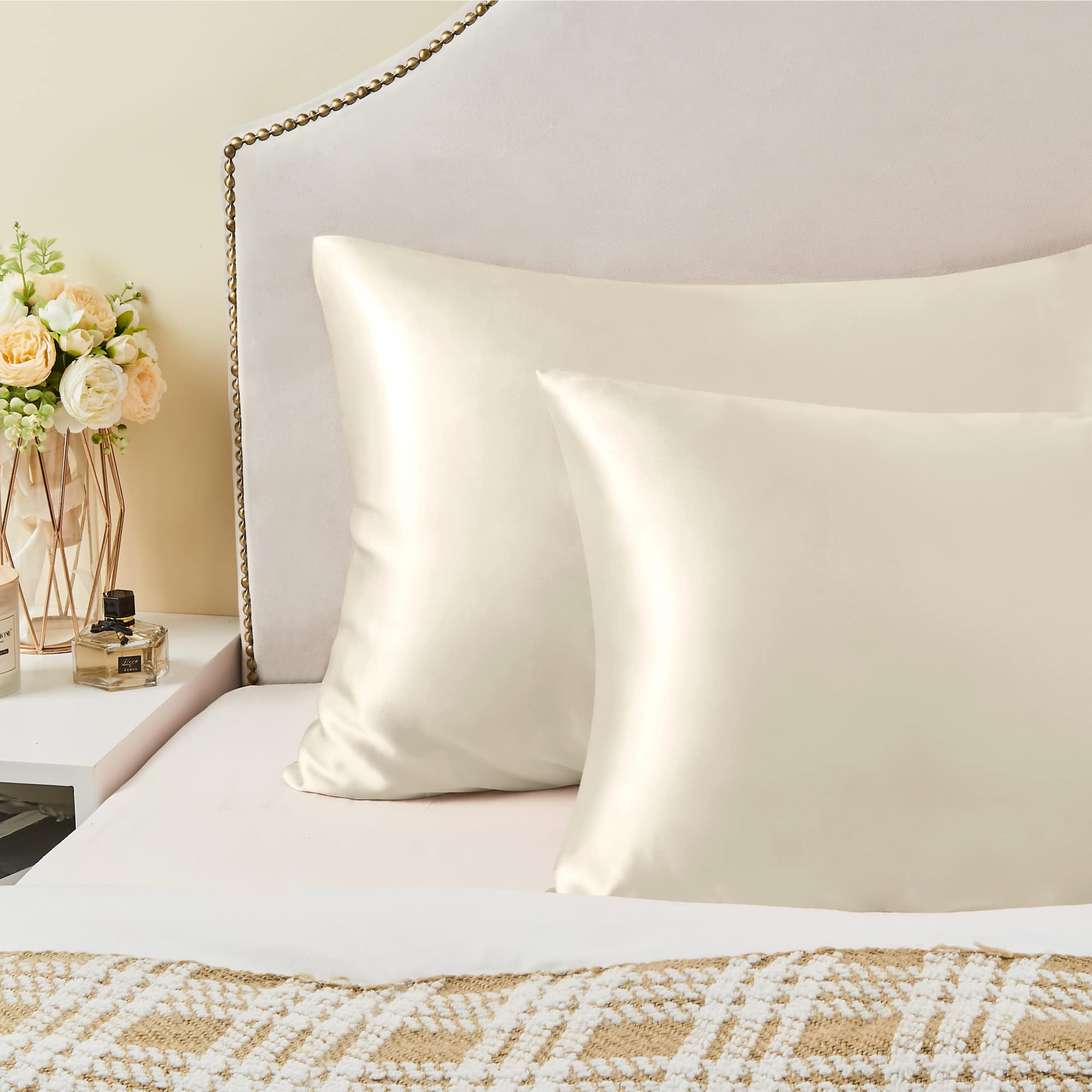 BEDELITE Satin Pillowcase with Zipper 2 Pack - Super Soft & Cooling Silk-like Standard Pillow Cases (20x26 Inches) for Women & Men - Perfect for Hair Care, Skin Protection & Better Sleep
