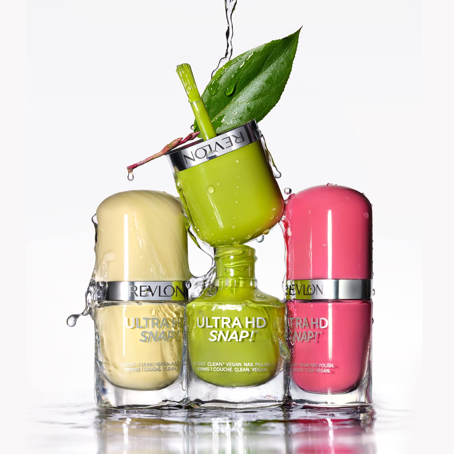 REVLON Ultra HD Snap Nail Polish - Cherry On Top 8ml | Natural Rich Glossy Finish, Vegan & Cruelty-Free Formula, No Base/Top Coat Needed | Perfect for Everyday Wear, Special Occasions & DIY Manicures