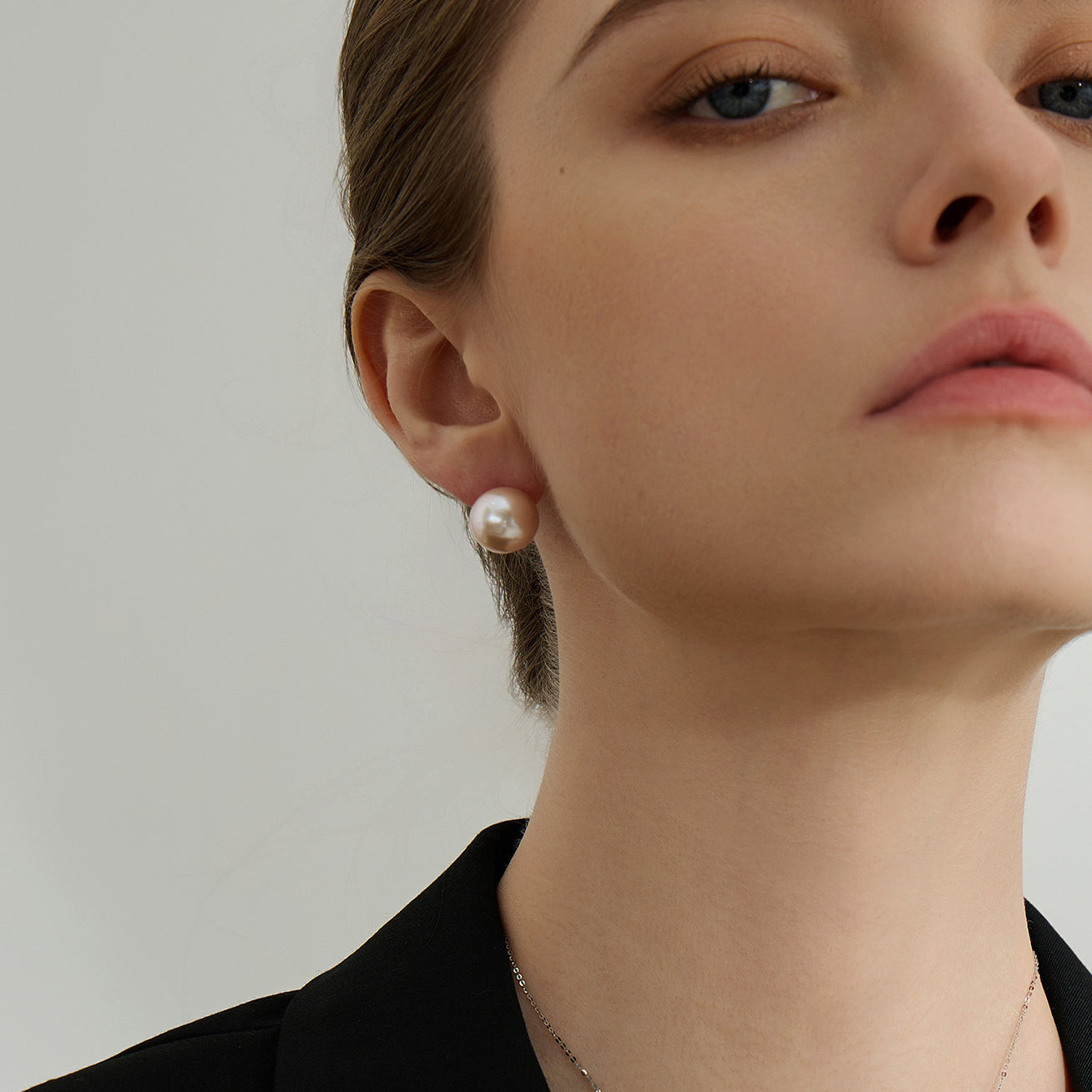 18K Gold Plated Edison Pearl Stud Earrings for Women - Classic Elegant Jewelry Gift for Birthday, Anniversary & Special Occasions
