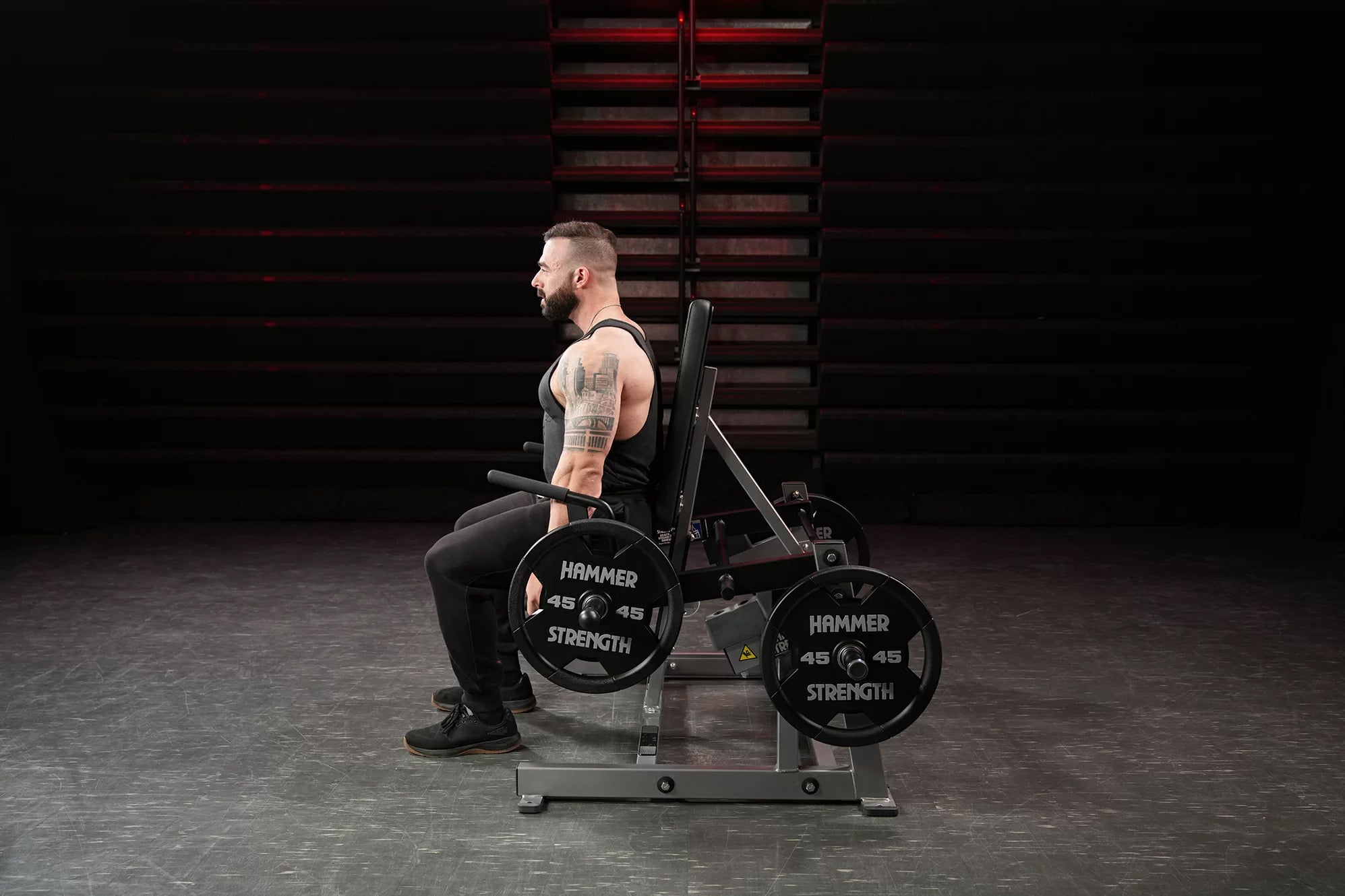Hammer Strength Plate Loaded Seated & Standing Shrug Machine - Professional Gym Equipment for Shoulder & Trap Workouts