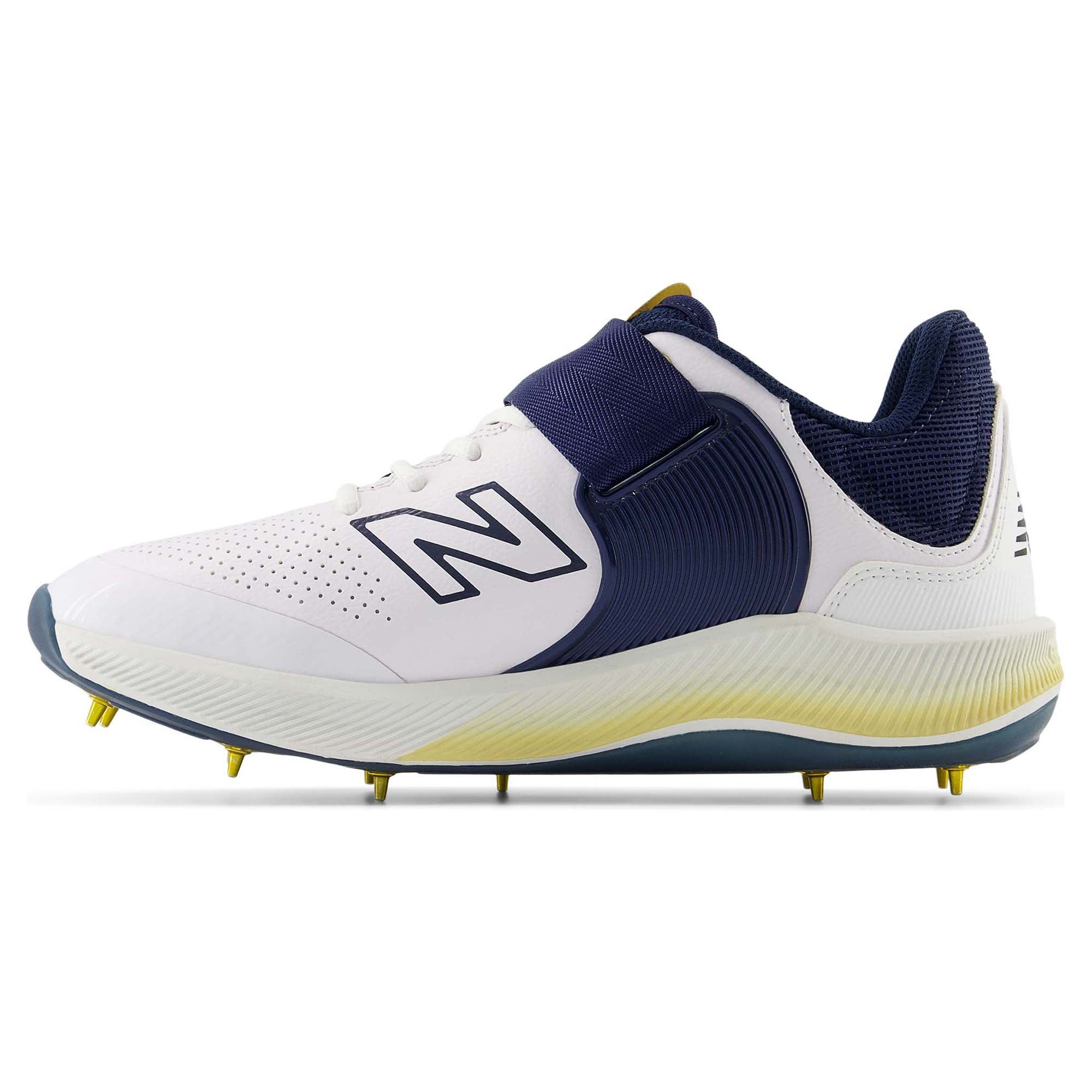 CK4040 V6 Men's Cricket Shoes - Wide 2E Width for Comfort & Performance - Perfect for Cricket Matches & Training Sessions