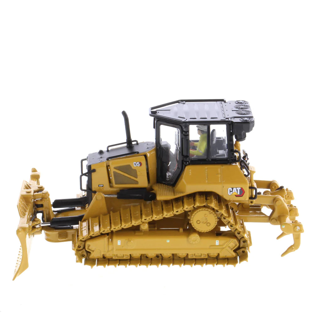 1:50 Scale D5 LGP VPAT Bulldozer Model - Perfect for Construction Enthusiasts, Collectors & Diorama Scenes
