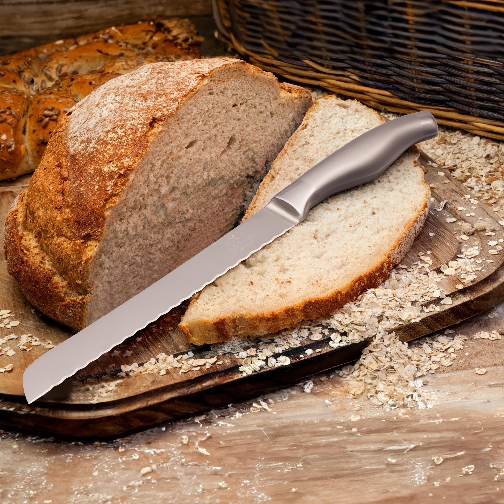 Zulay Kitchen 8-Inch Serrated Bread Knife - Ultra Sharp Stainless Steel Blade for Slicing Bread, Cakes, Bagels & Pastries - Ergonomic 5-Inch Handle - Perfect for Home Baking, Restaurants & Catering
