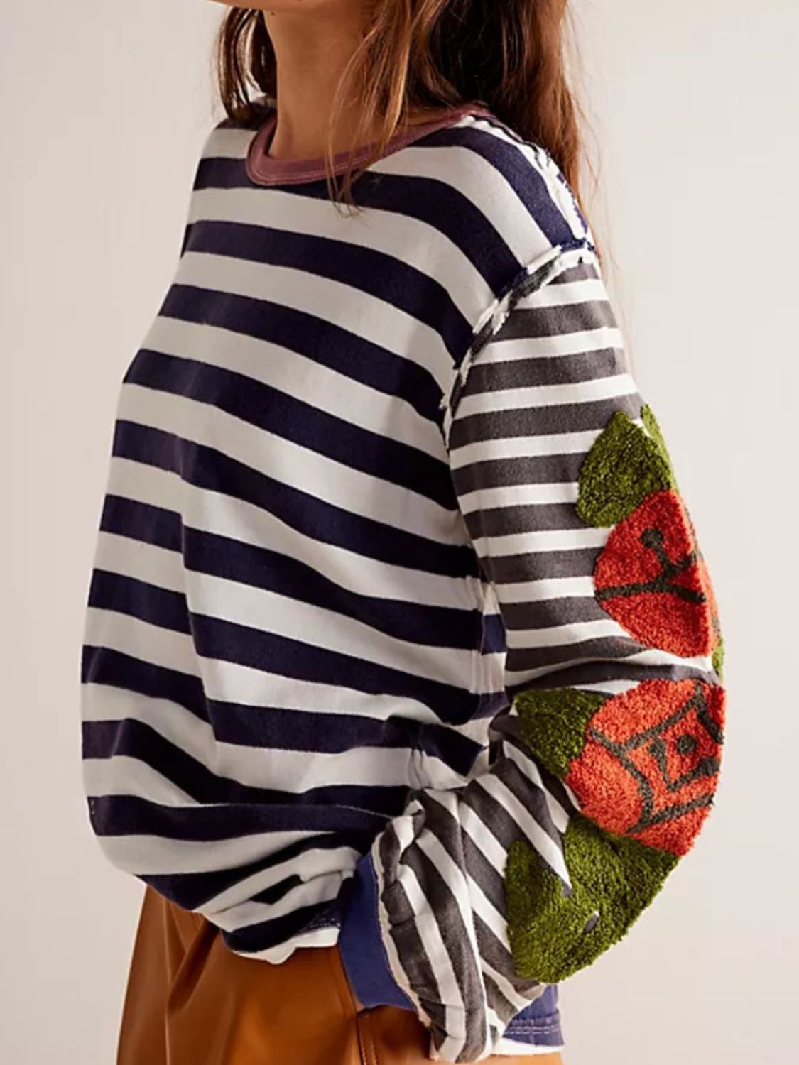 Stylish Striped Round Neck Long Sleeve Sweatshirt for Women | Cozy Casual Pullover | Perfect for Fall & Winter Outfits, Lounge Wear and Layering