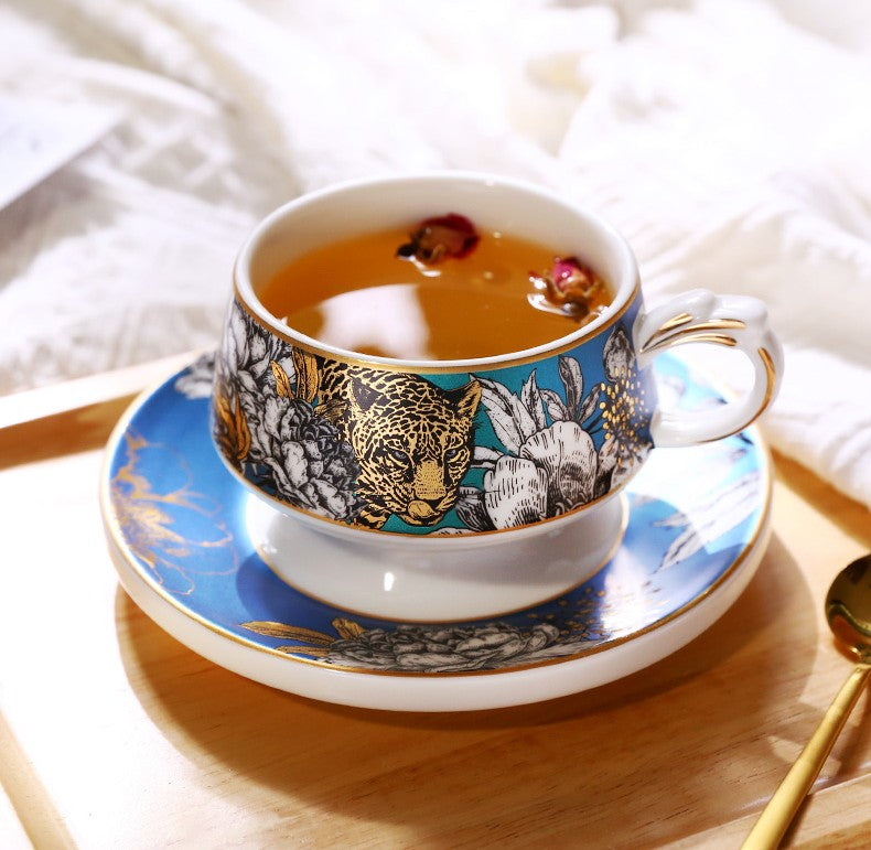 Unique Jungle Tiger Cheetah Porcelain Coffee & Tea Cups Set with Gold Trim - Elegant Ceramic Mugs with Saucers & Gift Box - Perfect for Home, Office & Gifting