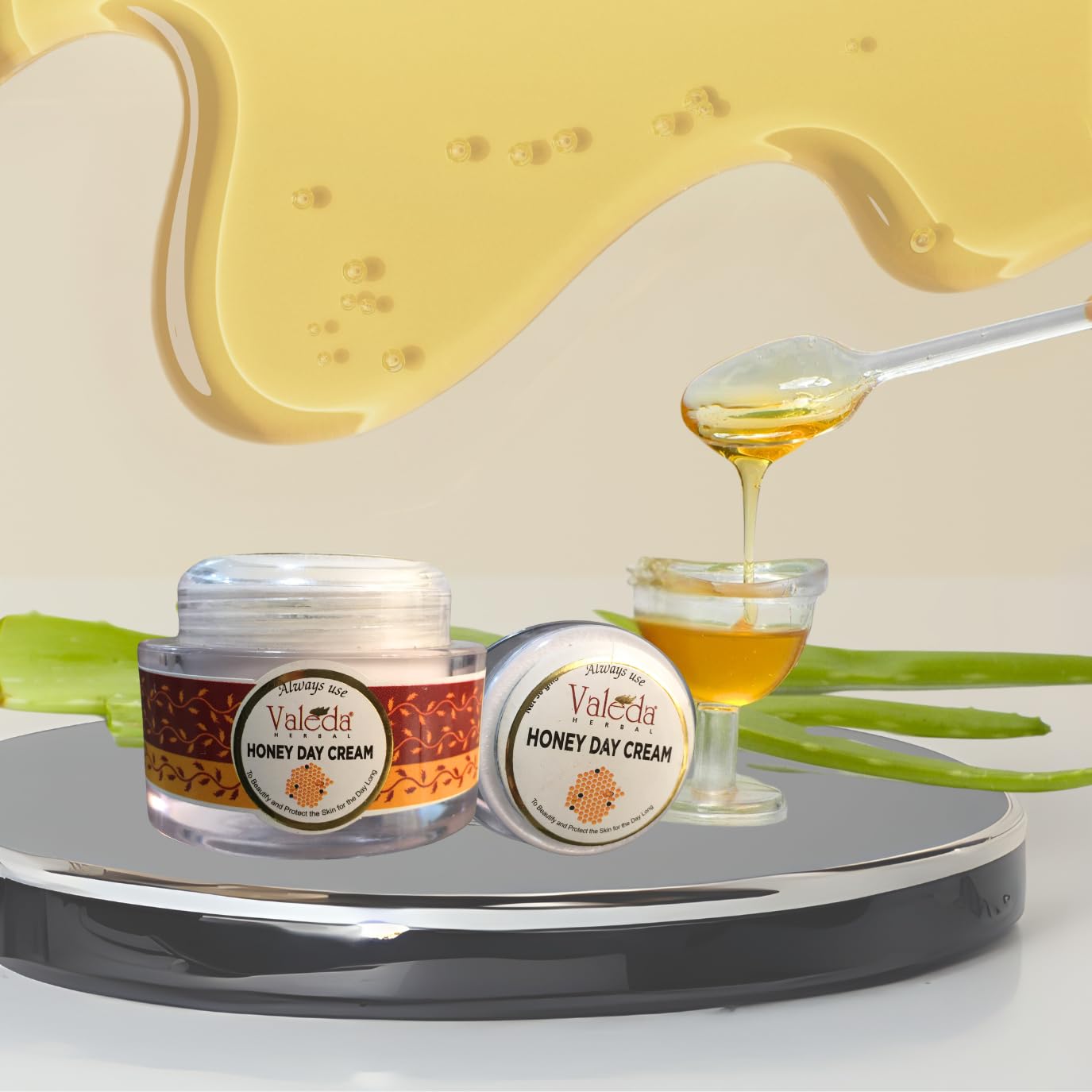 VALEDA Herbal Honey Day Cream by Dr. Seema Bali – 32 Years of Trusted Skincare – Natural Moisturizer for Dry & Sensitive Skin – Perfect for Daily Hydration & Anti-Aging Care