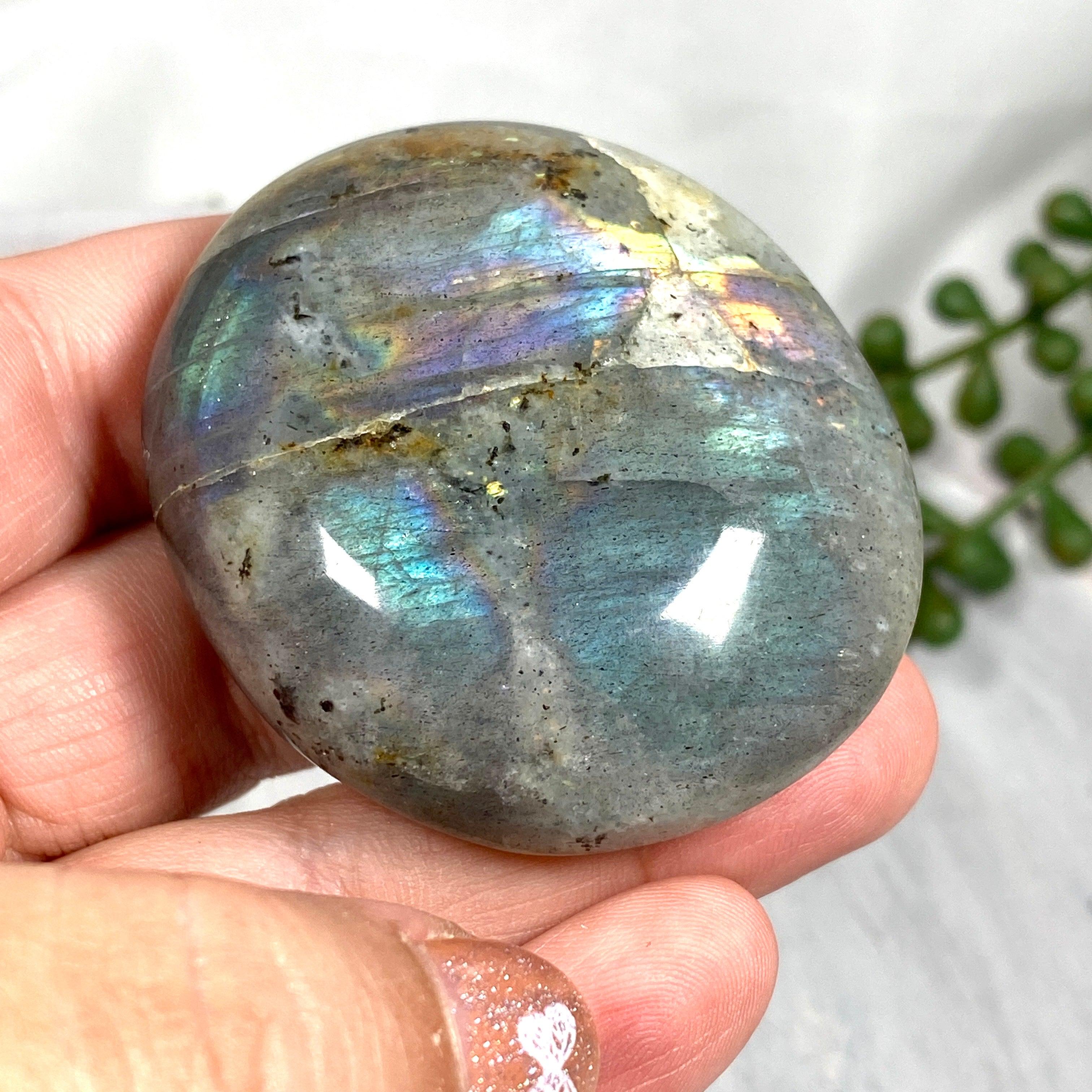 Natural Purple Labradorite Palm Stone - Healing Crystal for Meditation, Stress Relief & Energy Balancing - Perfect for Reiki, Yoga & Spiritual Practices