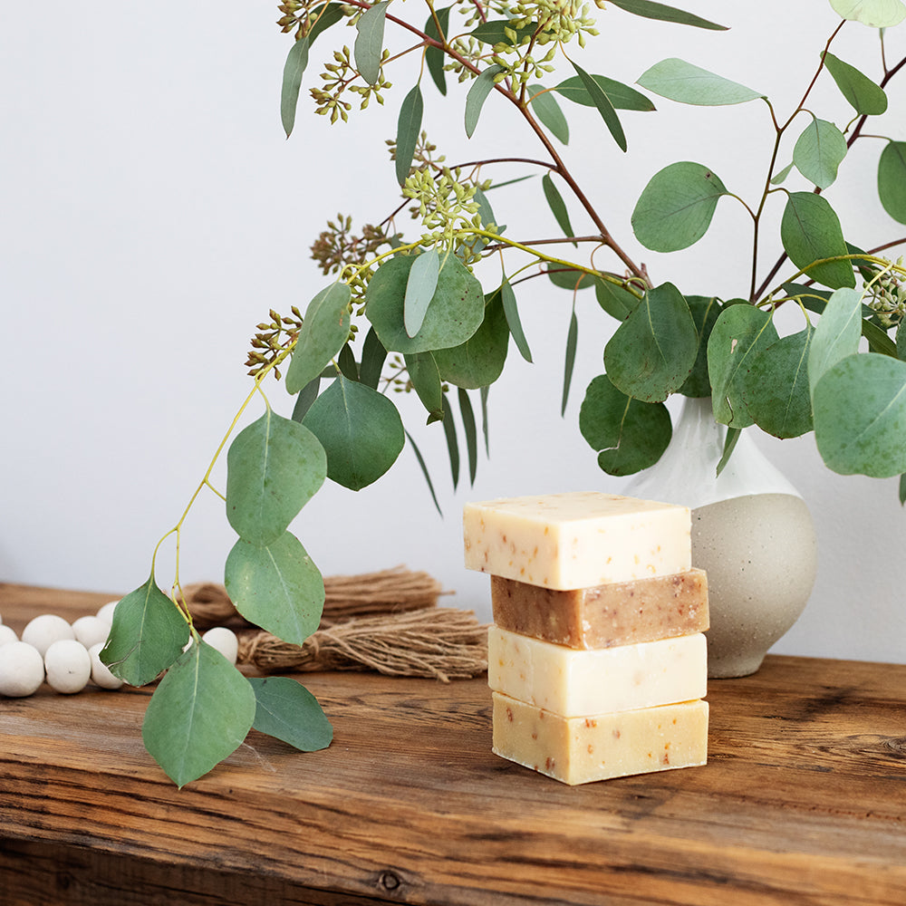 Organic Oatmeal Lavender Soap Bar - Moisturizing & Exfoliating for Dry Sensitive Skin - Handmade Natural Soap for Relaxation & Aromatherapy - Perfect for Bath, Shower & Gift Sets