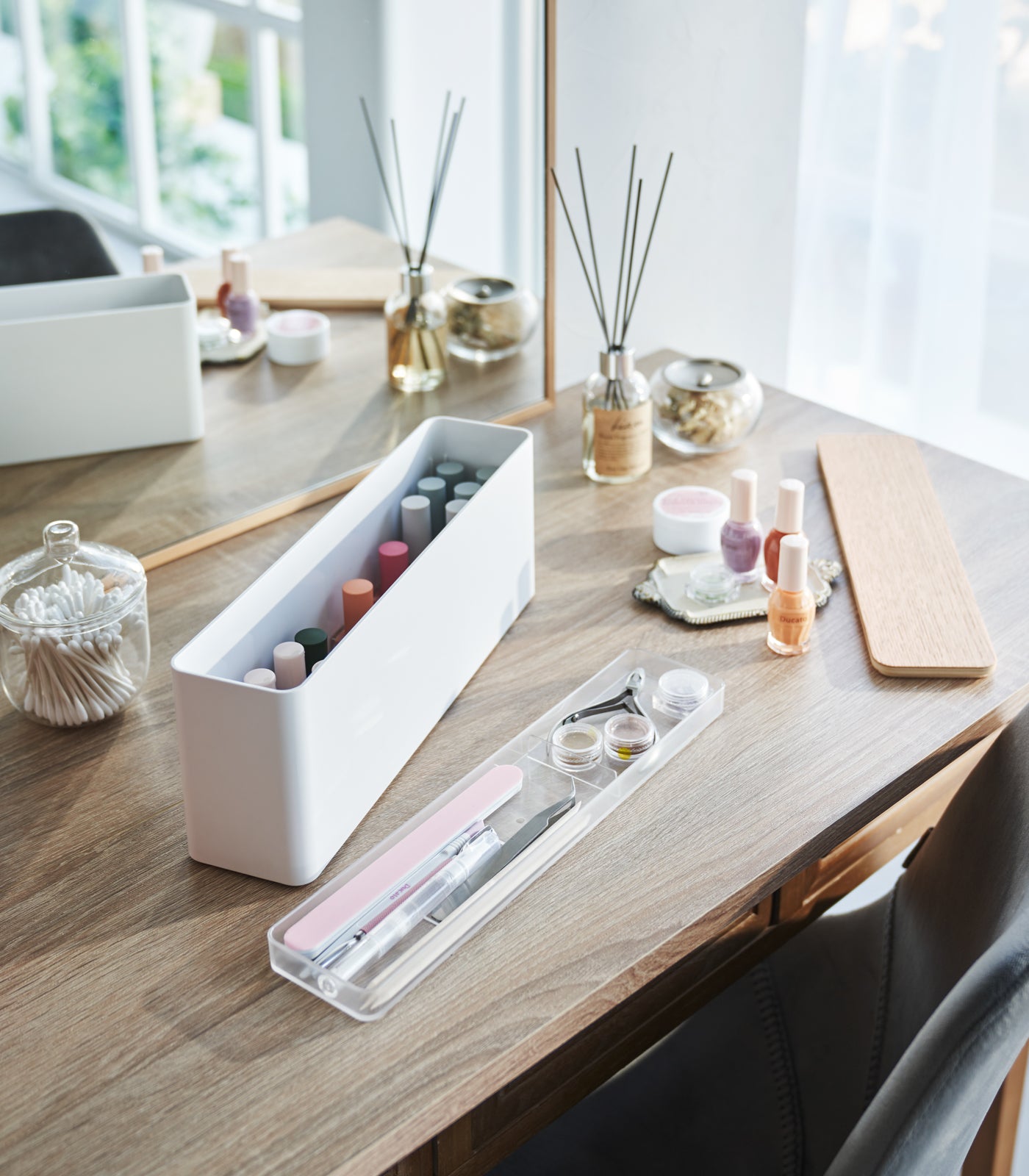 Premium Nail Polish Organizer - 24 Bottle Capacity, Clear Acrylic Display Stand for Salon & Home Use - Perfect for Nail Art Enthusiasts & Professional Manicurists