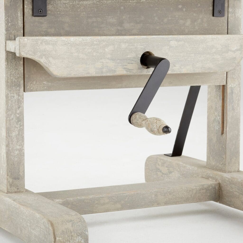 Cyan Design 09597 Reagen Easel - Weathered Grey Wooden Display Stand for Artwork, Chalkboards & Photos | Perfect for Home Decor, Studios & Galleries