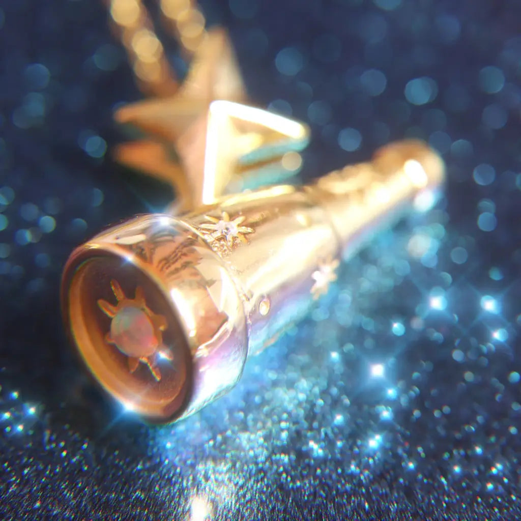 Celestial Telescope Pendant Necklace - Astronomical Starry Sky Jewelry for Women & Men - Perfect for Stargazing Dates, Astronomy Lovers Gift & Cosmic Fashion Accessories