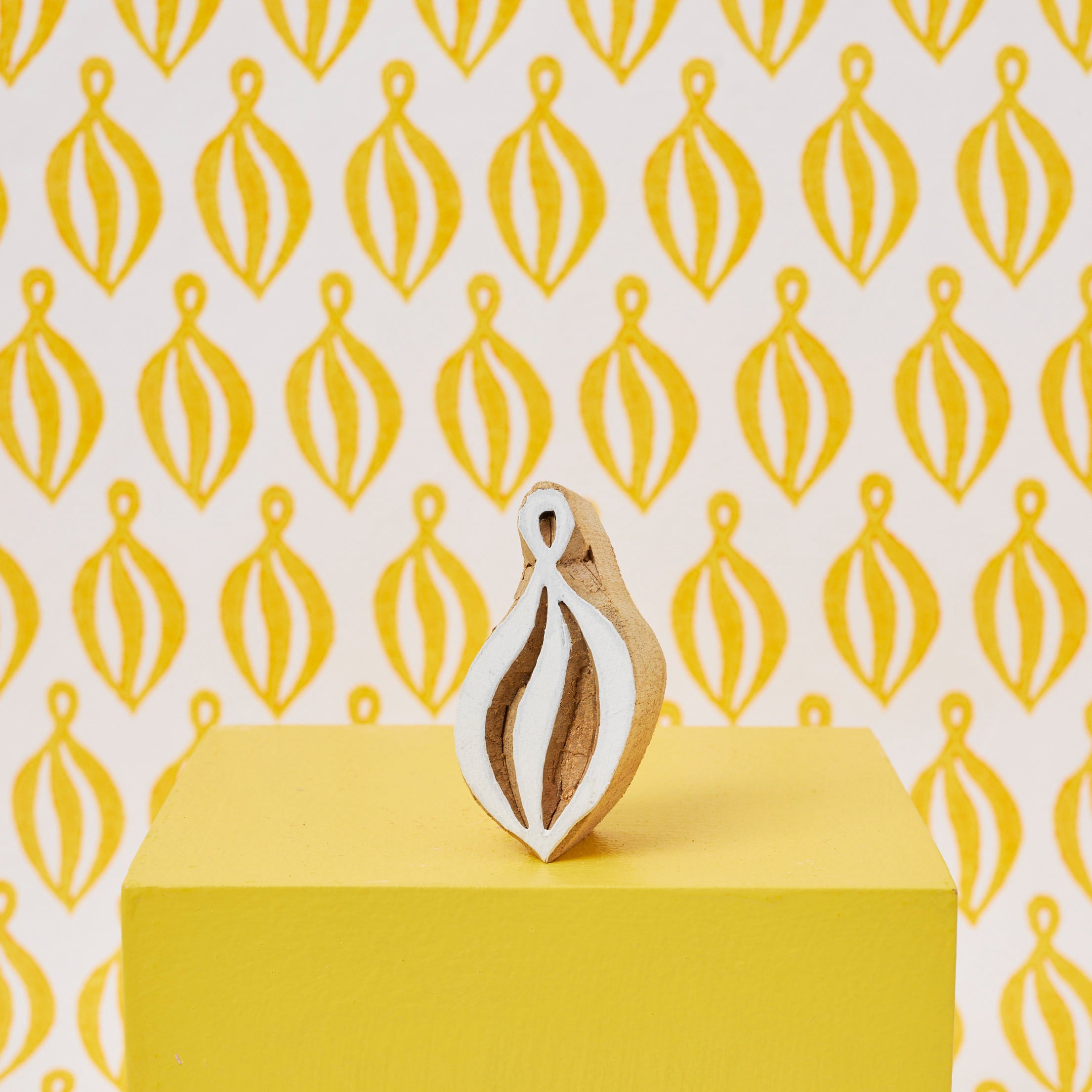 Premium Wooden Block Long Bauble - Handcrafted Christmas Tree Ornament for Holiday Decor, Party & Home Decoration - Perfect for Xmas, Winter, Wedding & Festive Celebrations