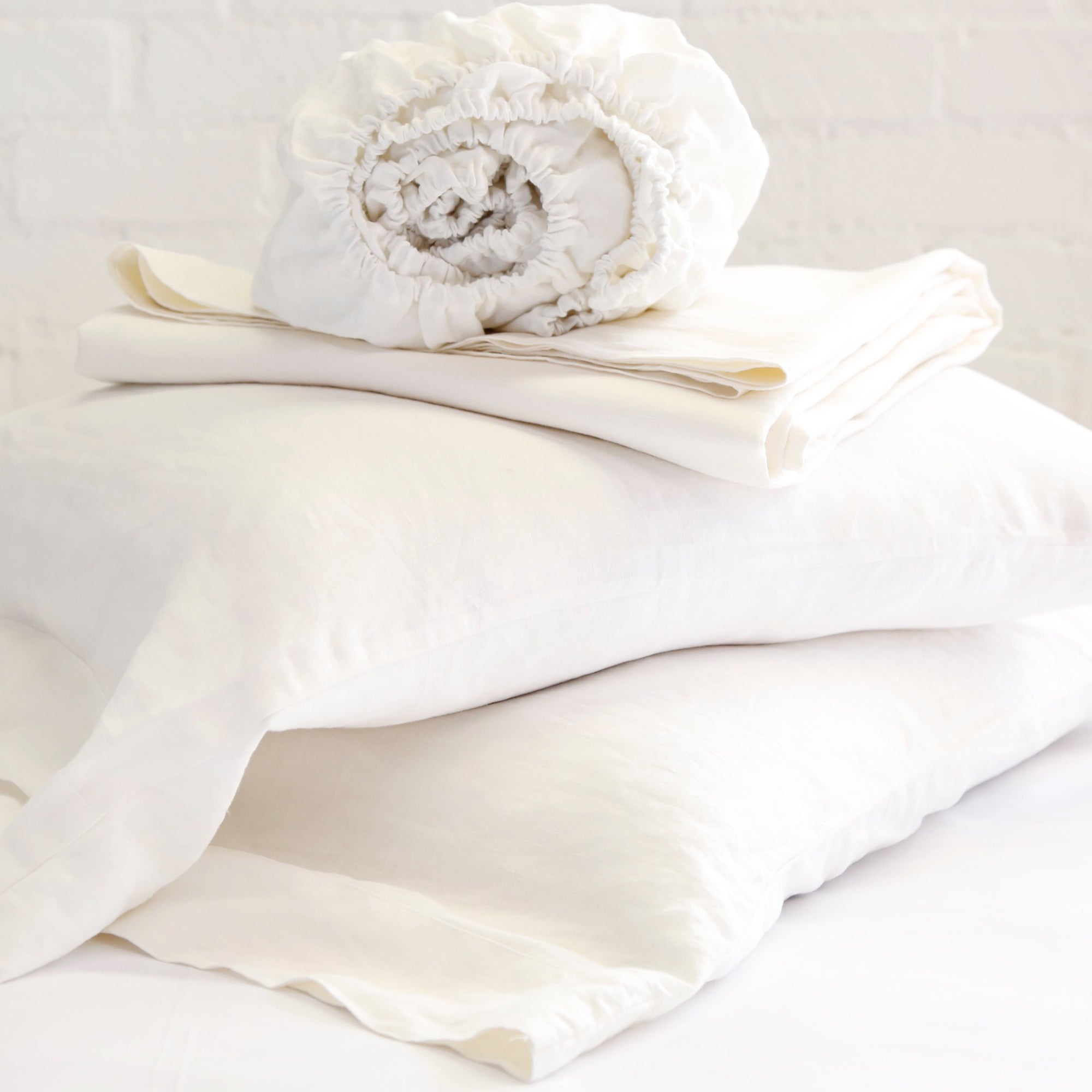 Premium 100% Organic Linen Sheet Set - Breathable & Hypoallergenic Bedding for All Seasons - Perfect for Master Bedroom, Guest Room & Vacation Homes
