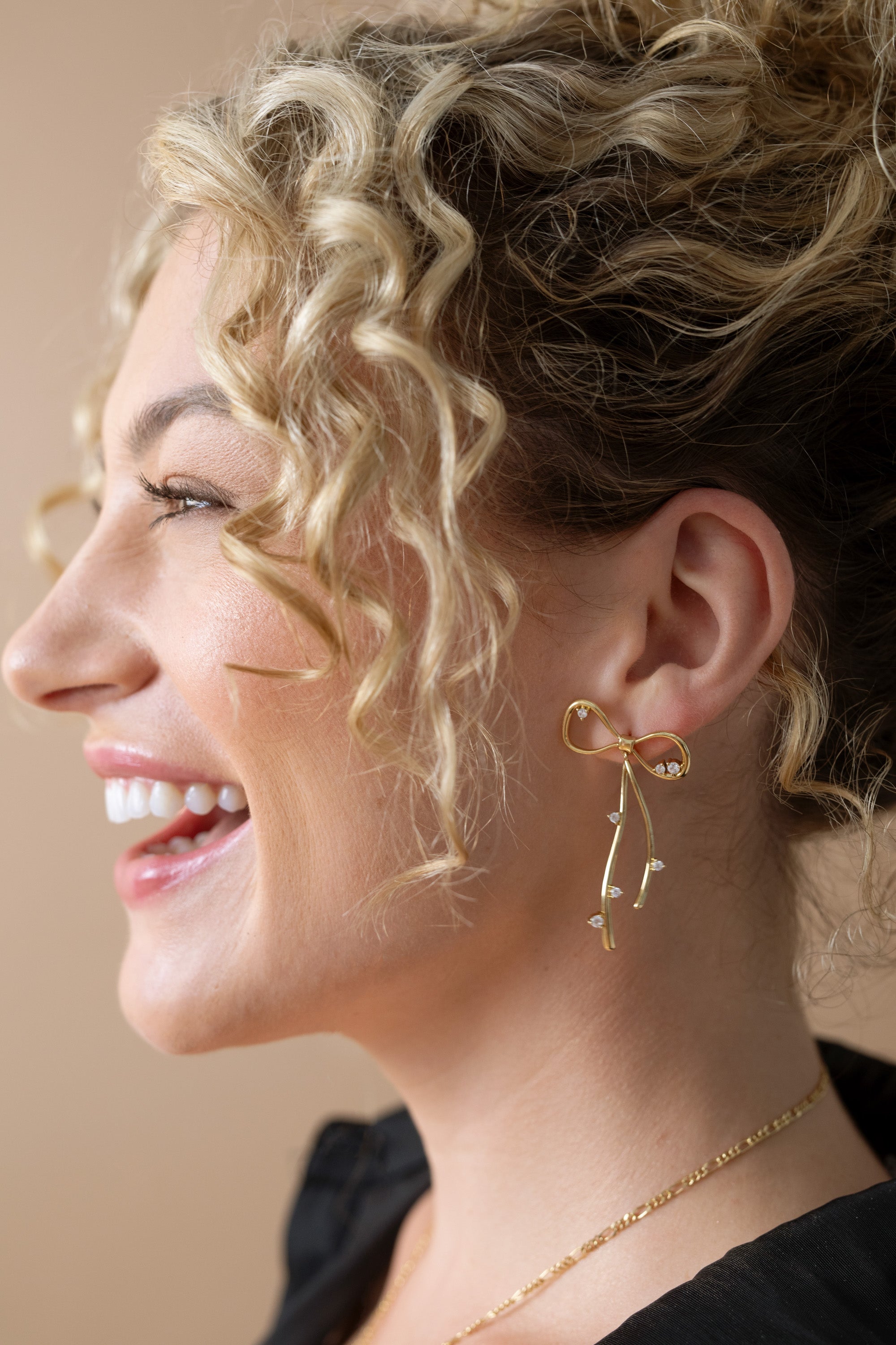Elegant Coquette Bow Earrings for Women - Dainty & Feminine Jewelry Gift for Valentine's Day, Party, or Everyday Wear