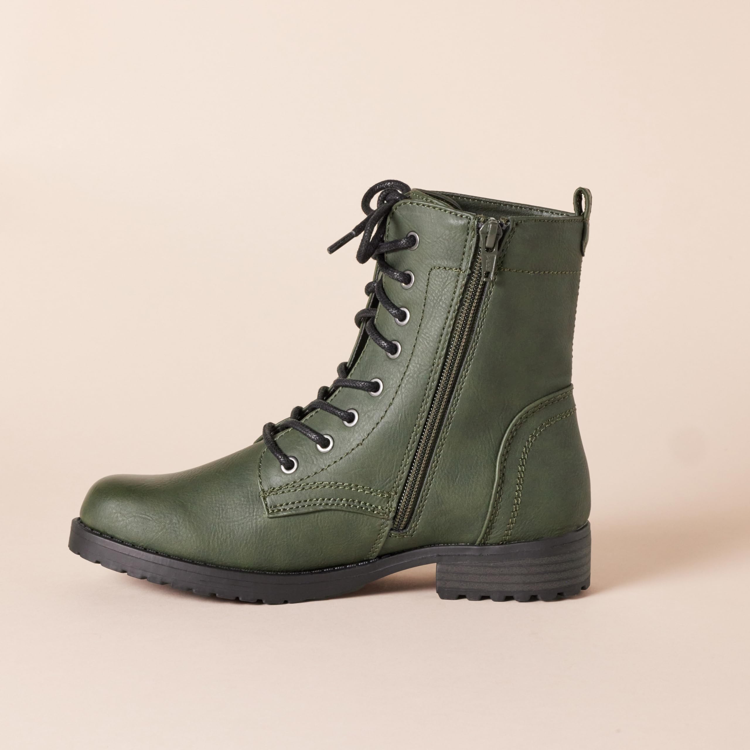 Amazon Essentials Women's Lace-Up Combat Boots - Stylish Ankle Booties for Fall & Winter | Perfect for Casual Outfits, Workwear & Outdoor Adventures