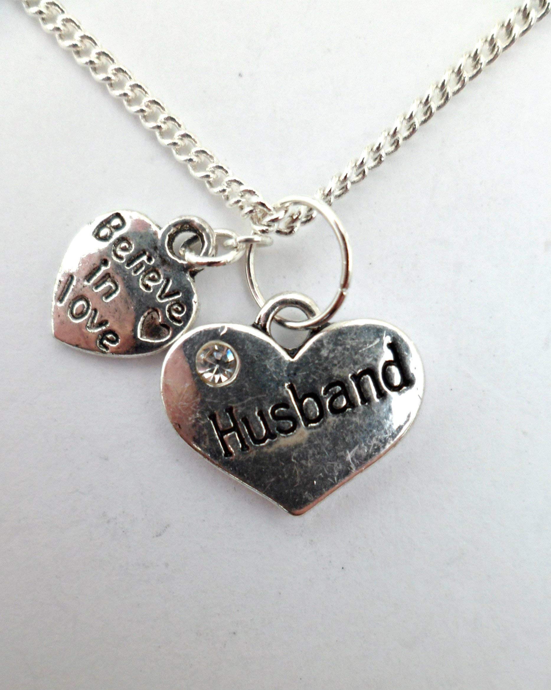 Sterling Silver Plated Heart Pendant Necklace for Women - Romantic Love Gift for Wife, Girlfriend, Anniversary & Valentine's Day - Perfect for Date Nights, Weddings & Special Occasions